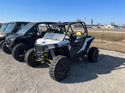 2017 Polaris RZR XP 1000 EPS in Mason City, Iowa