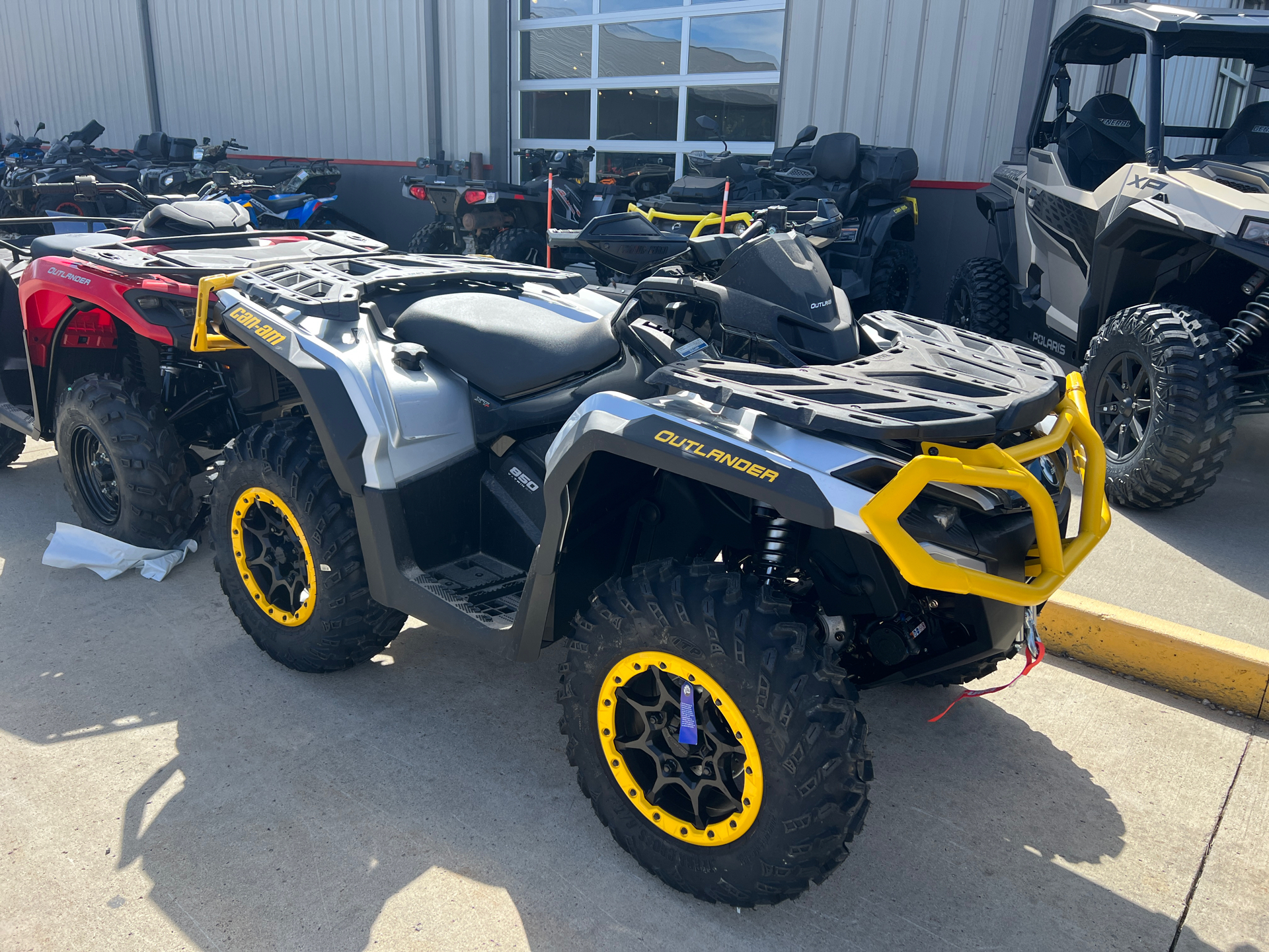 2024 Can-Am Outlander XT-P 850 in Mason City, Iowa - Photo 2