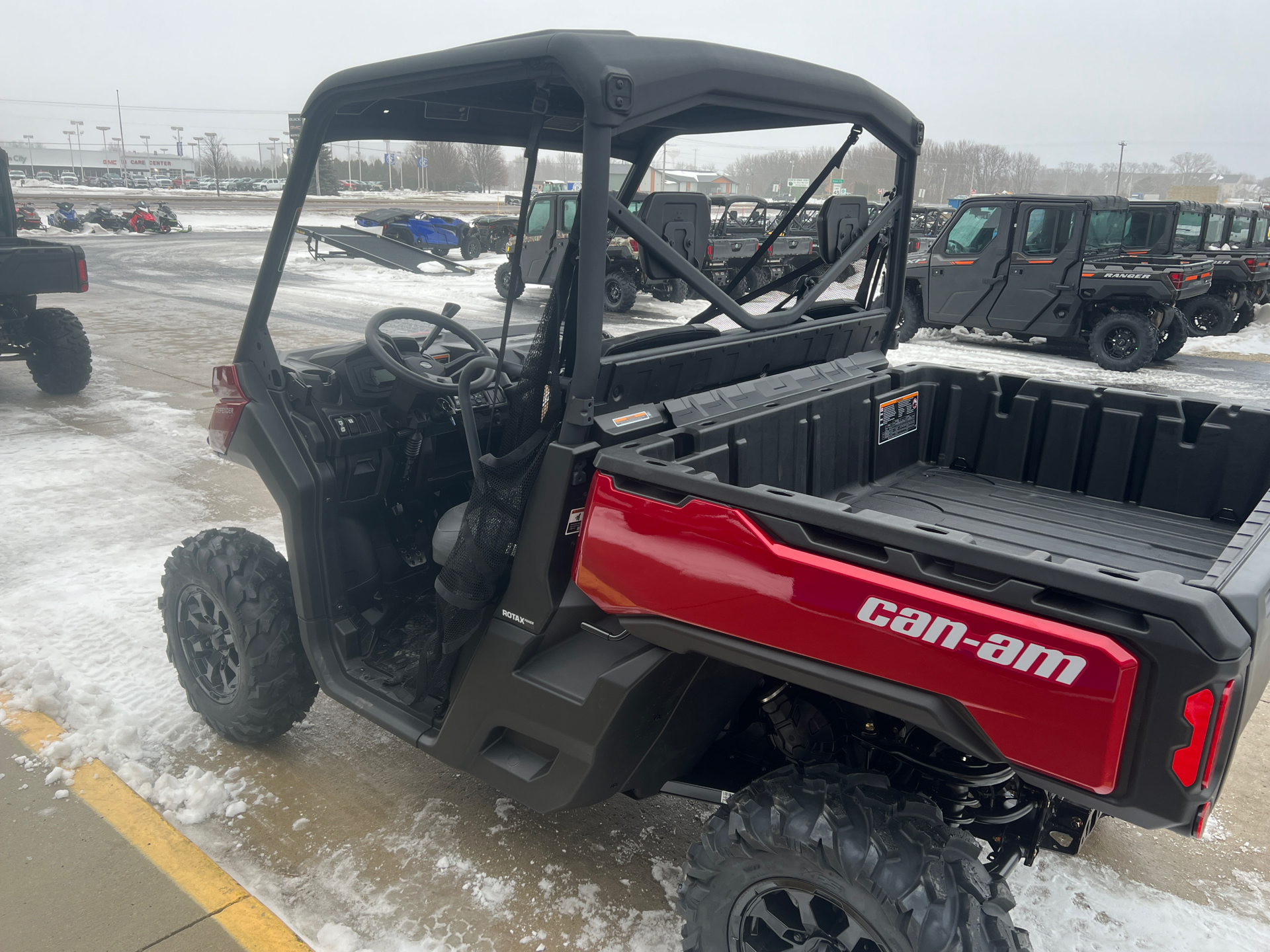 2024 Can-Am Defender XT HD10 in Mason City, Iowa - Photo 2