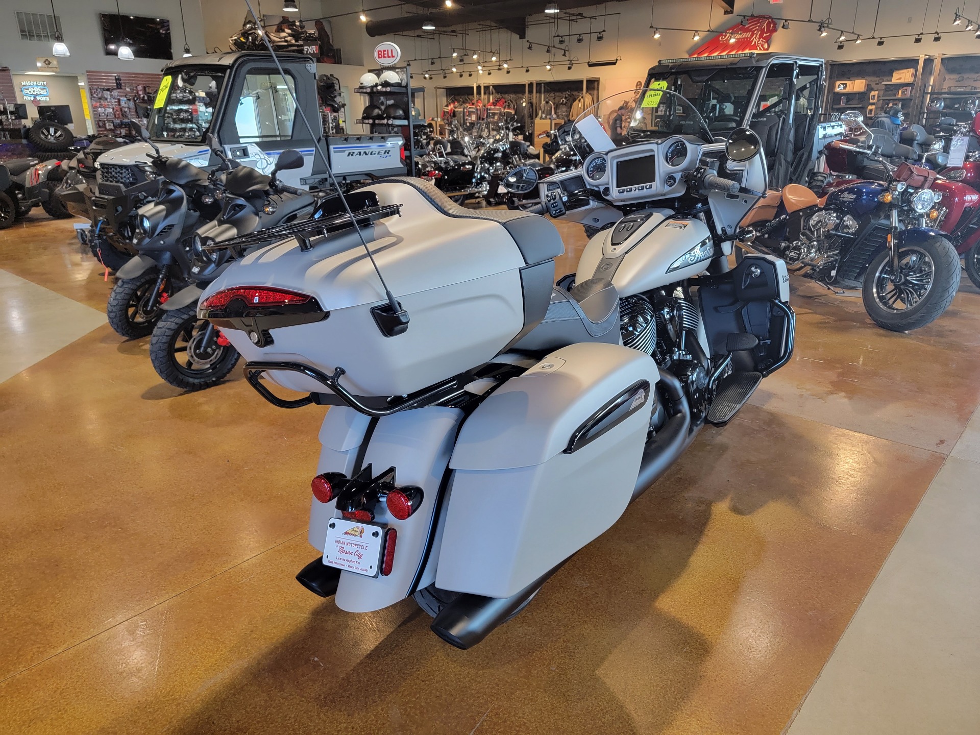 2023 Indian Motorcycle Roadmaster® Dark Horse® in Mason City, Iowa - Photo 3