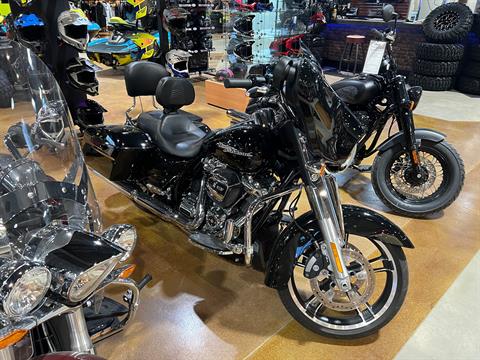 2017 Harley-Davidson Street Glide® in Mason City, Iowa - Photo 1