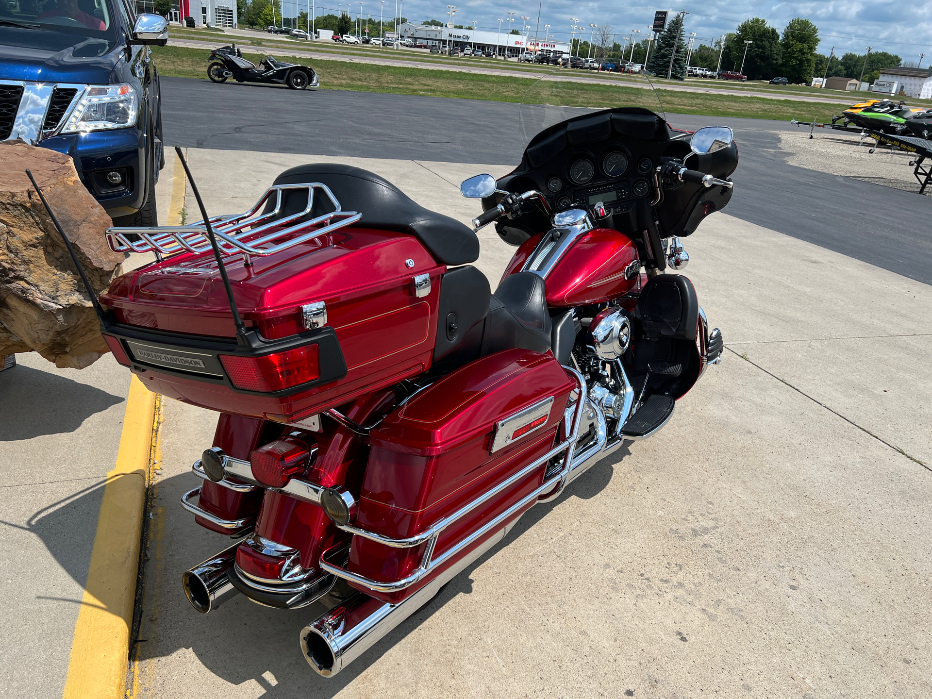 2012 Harley-Davidson Ultra Classic® Electra Glide® in Mason City, Iowa - Photo 2