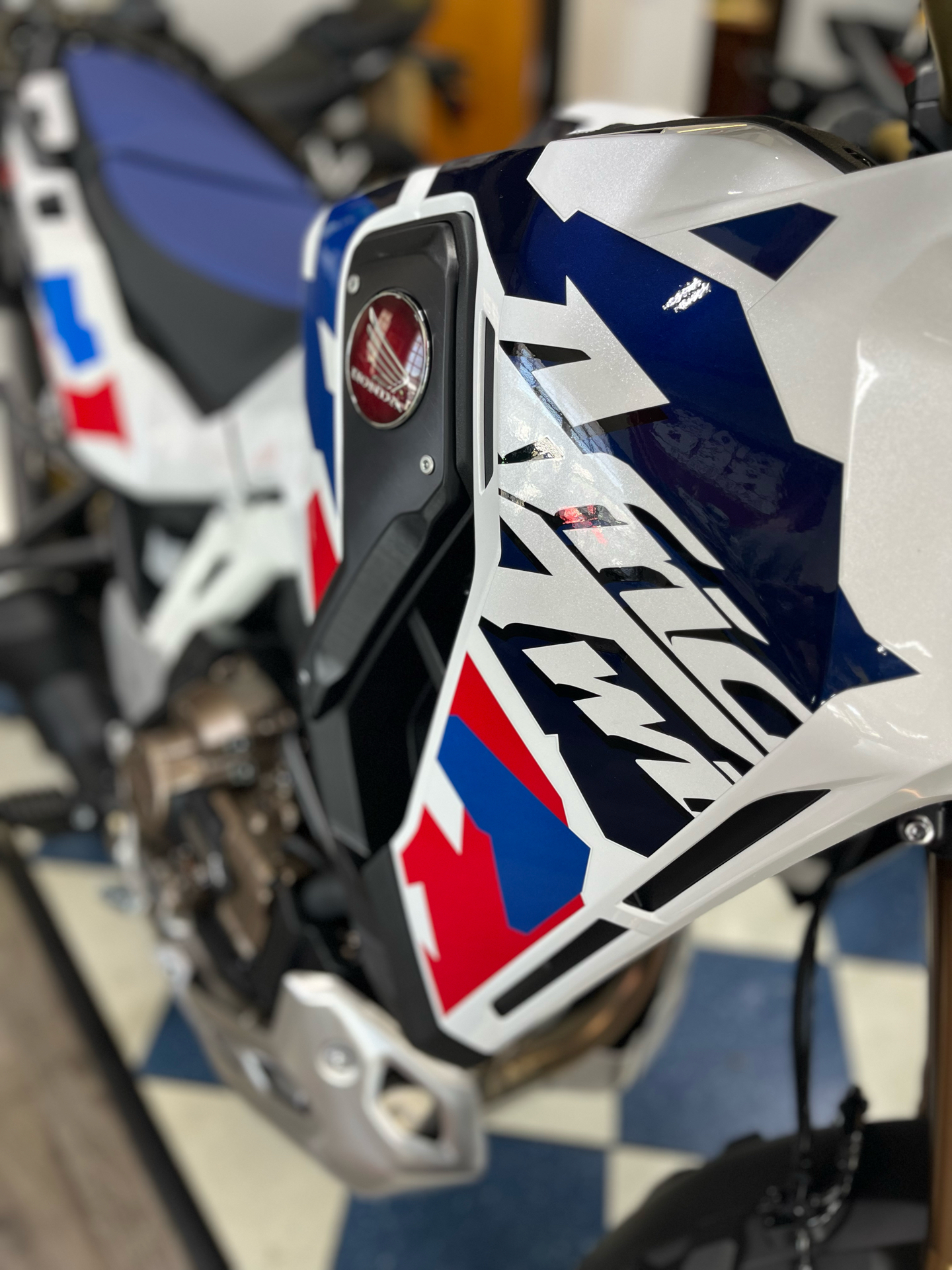 2024 Honda Africa Twin Adventure Sports ES DCT in Greensboro, North Carolina - Photo 8