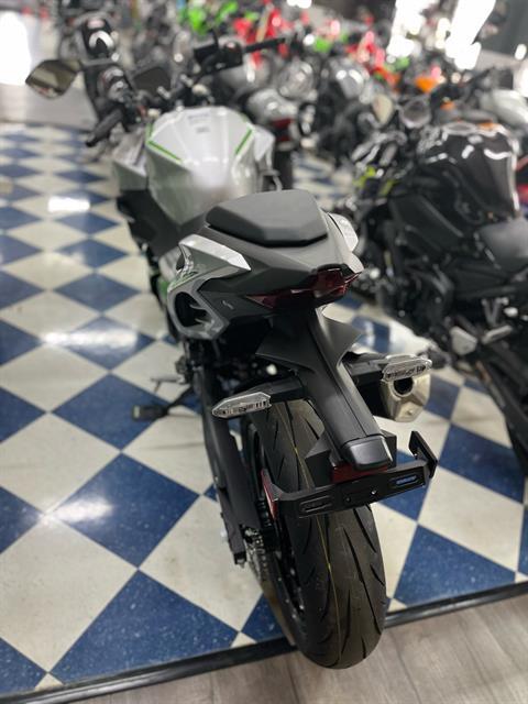 2024 Kawasaki Z7 Hybrid ABS in Greensboro, North Carolina - Photo 4