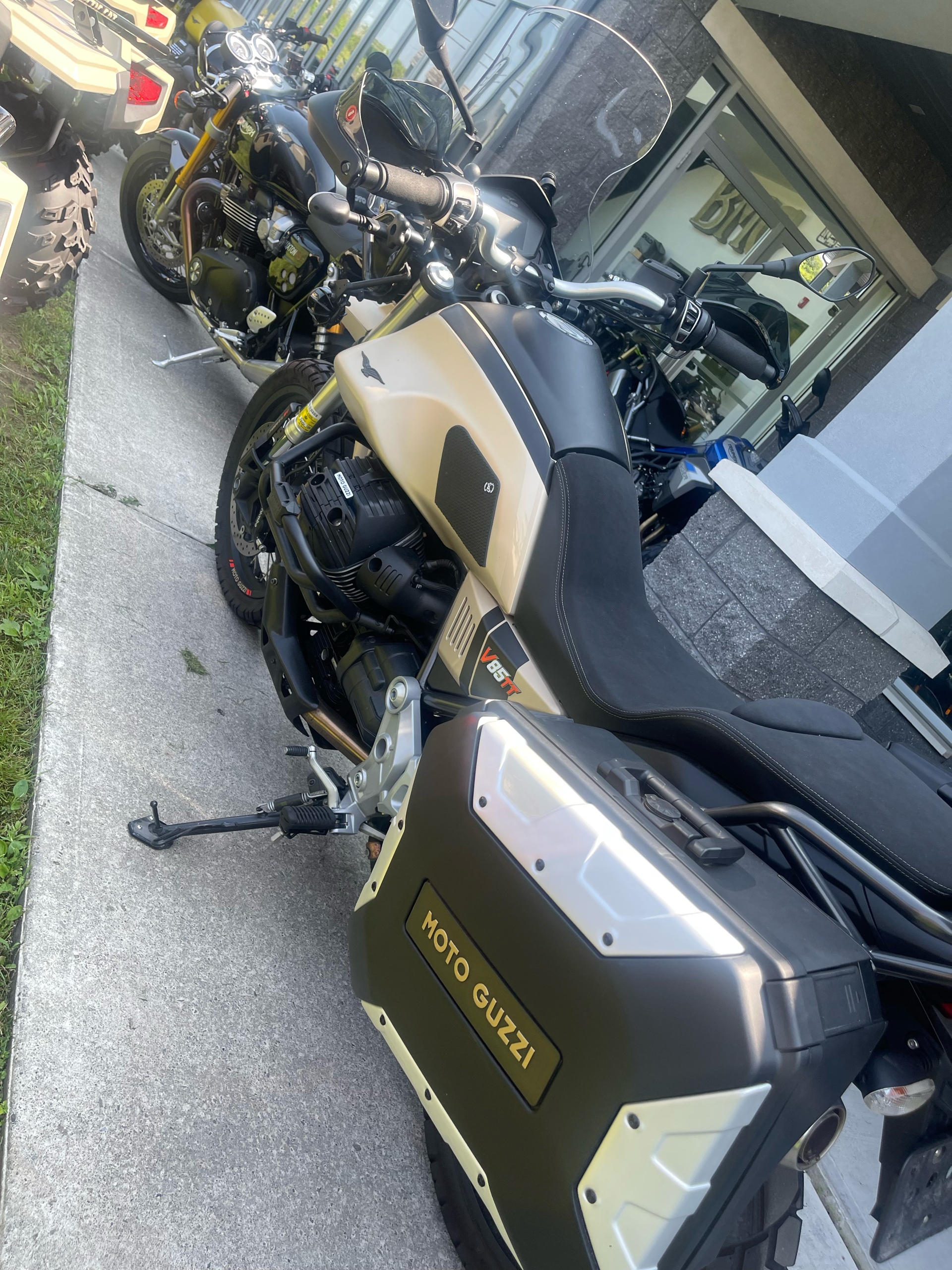 2020 Moto Guzzi V85 TT Travel in Goshen, New York - Photo 6