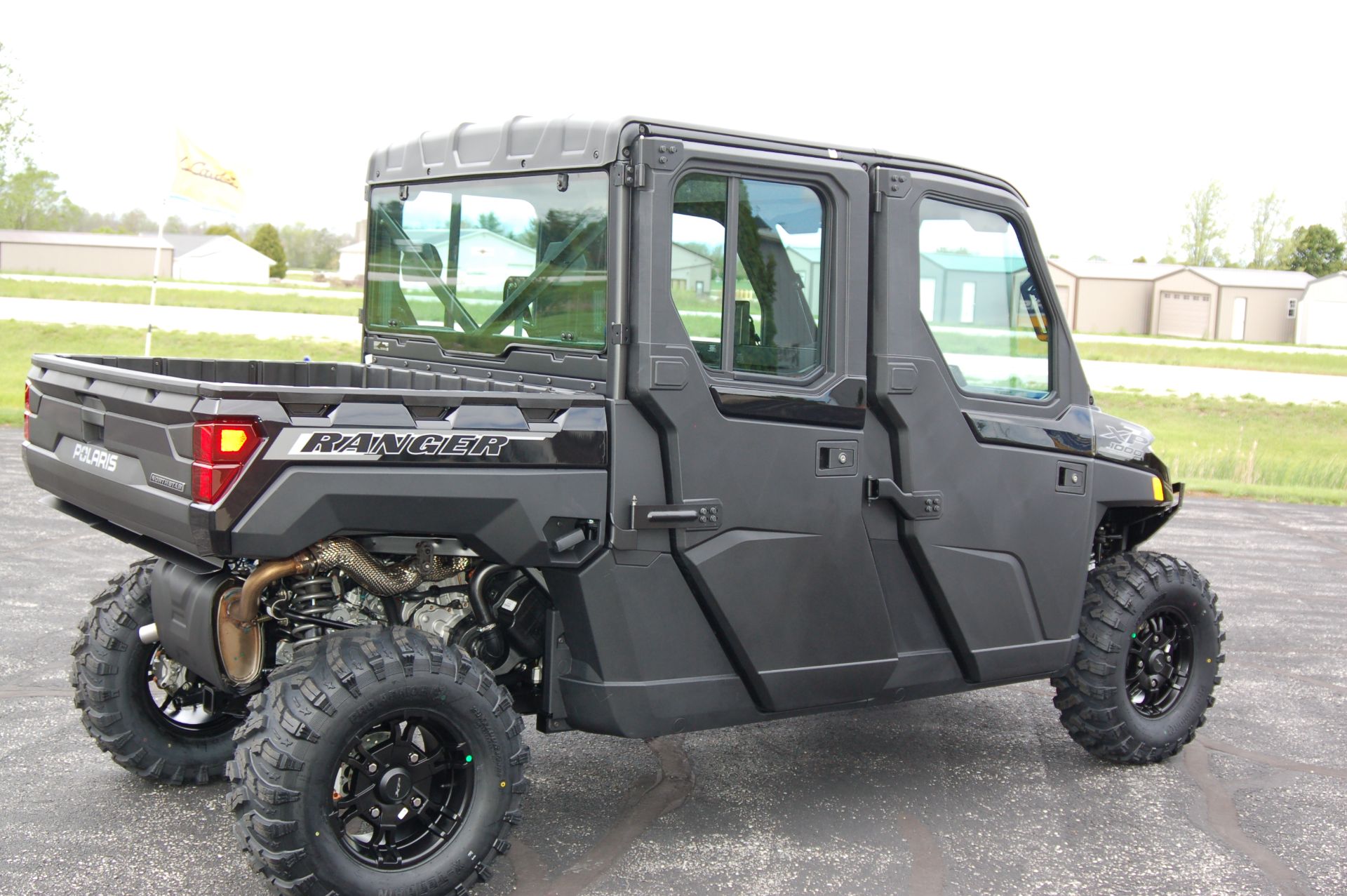 2025 Polaris Ranger Crew XP 1000 NorthStar Edition Ultimate in Sturgeon Bay, Wisconsin - Photo 6