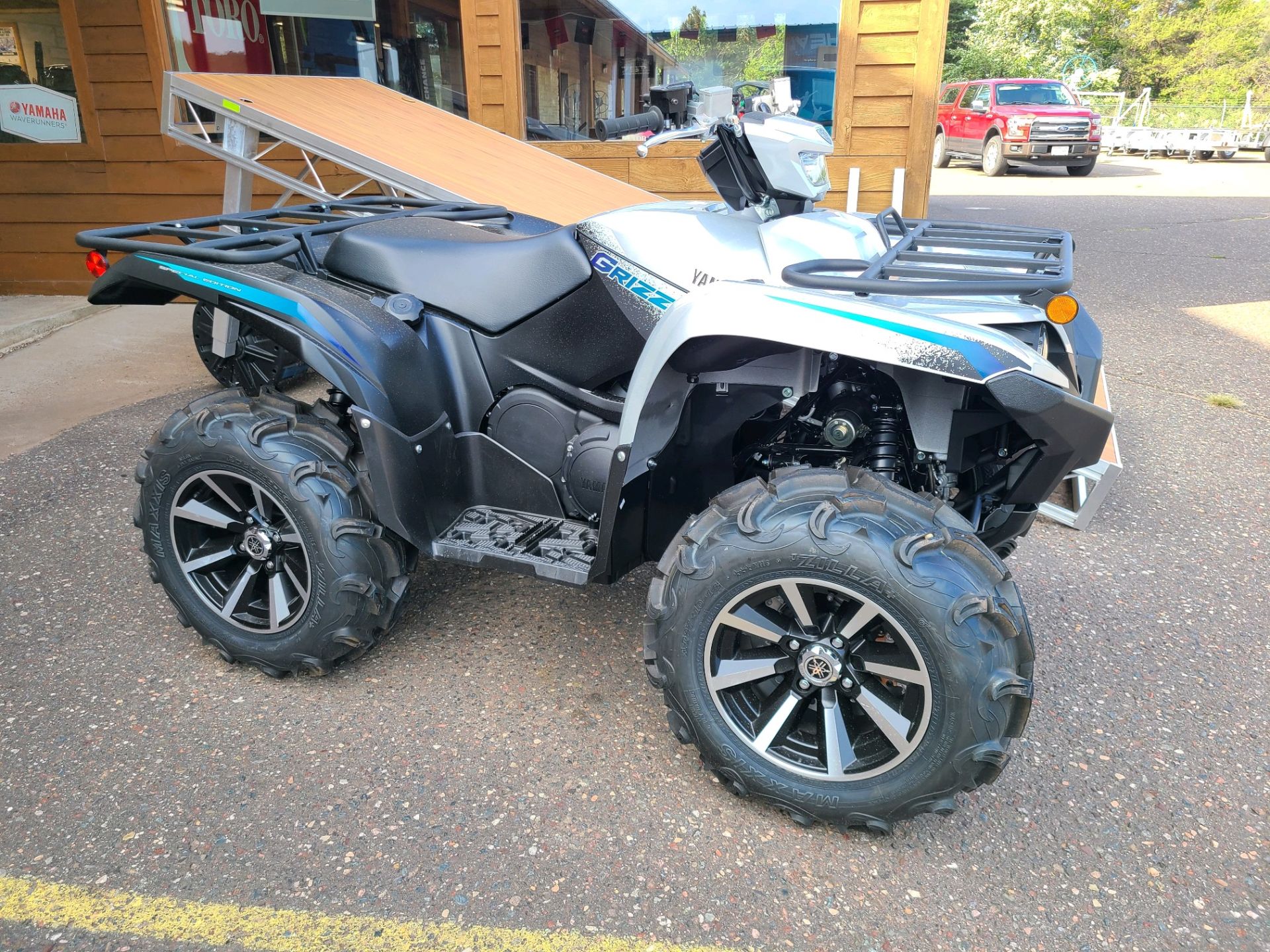 2024 Yamaha Grizzly EPS SE in Trego, Wisconsin - Photo 1