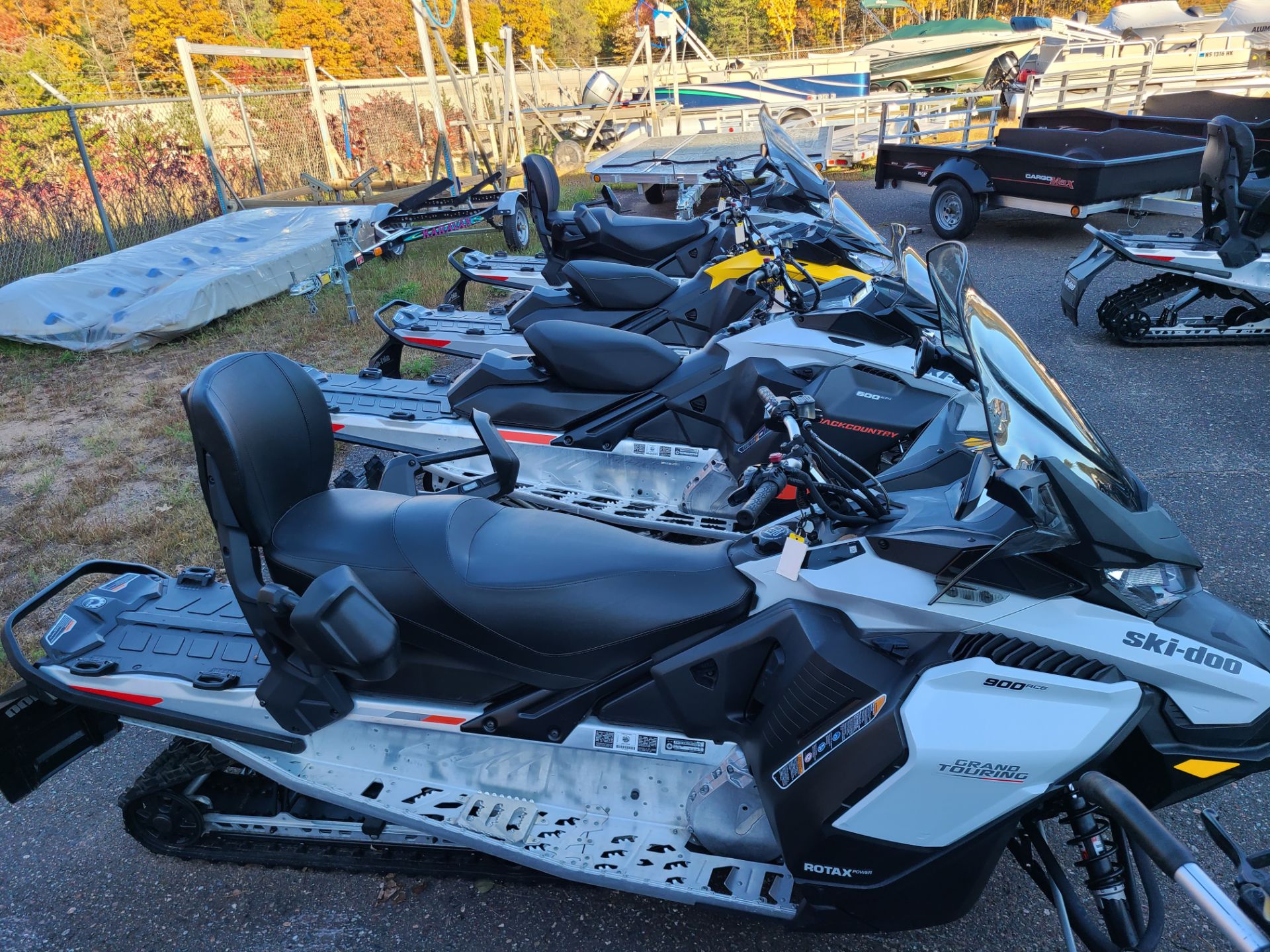 2022 Ski-Doo Grand Touring Sport 900 ACE ES Silent Track II 1.25 in Trego, Wisconsin - Photo 5