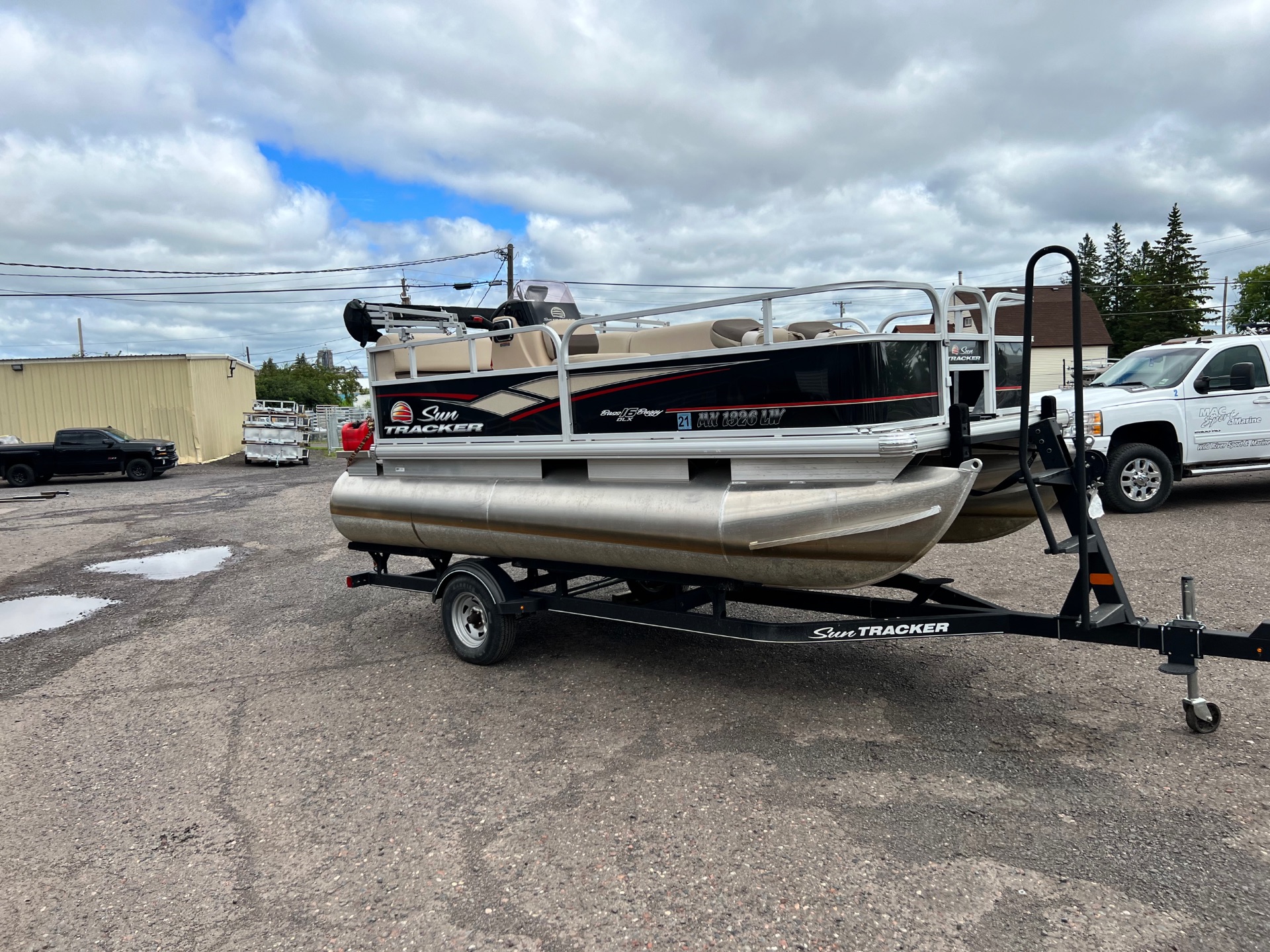 2019 Sun Tracker Bass Buggy 16 DLX in Superior, Wisconsin - Photo 3