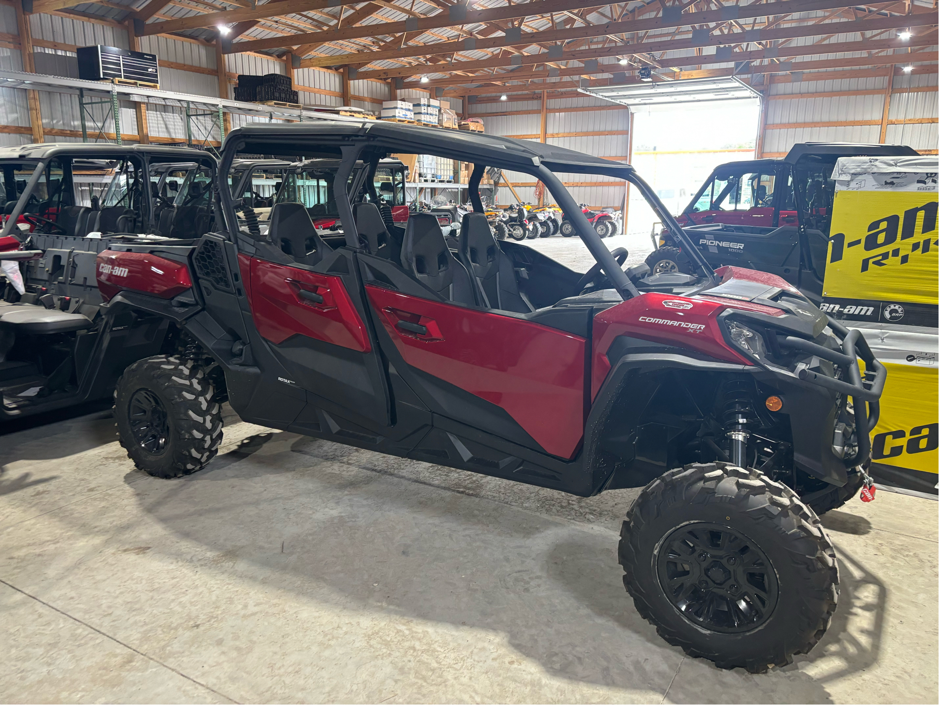 2024 Can-Am Commander MAX XT 1000R in Algona, Iowa - Photo 2