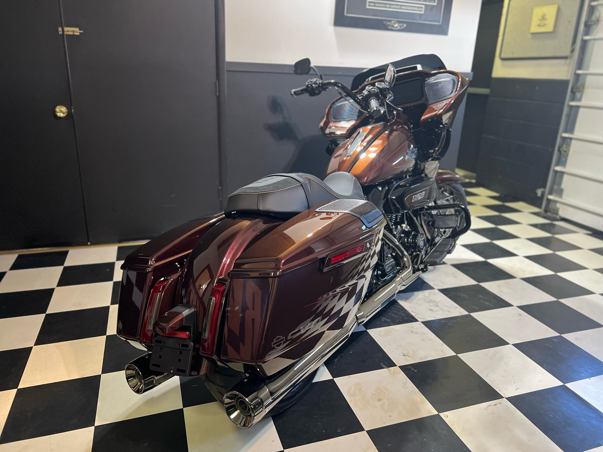 2024 Harley-Davidson CVO™ Road Glide® in Macedon, New York - Photo 3