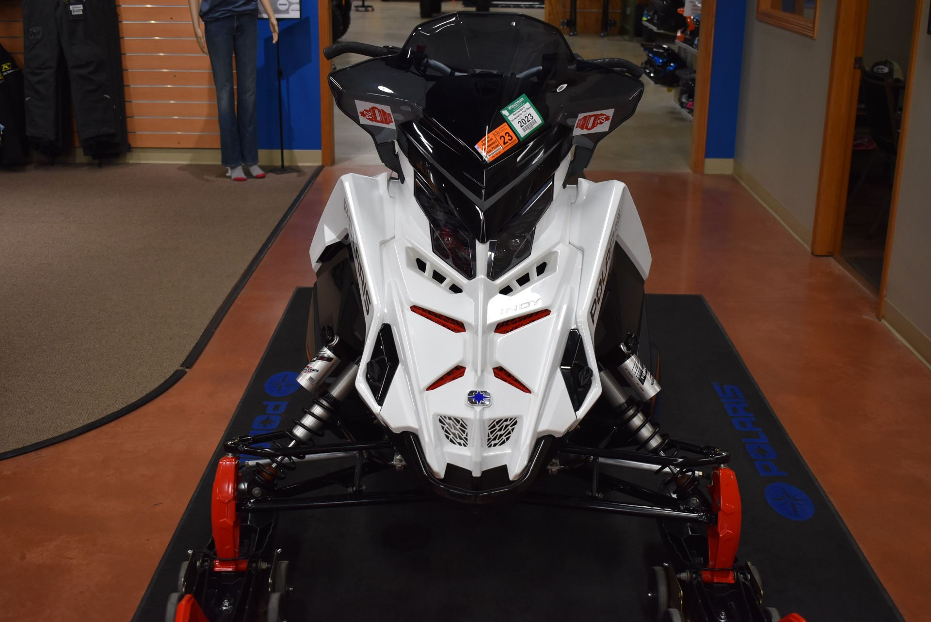 2021 Polaris 850 Indy XC 137 Launch Edition Factory Choice in Peru, Illinois - Photo 2