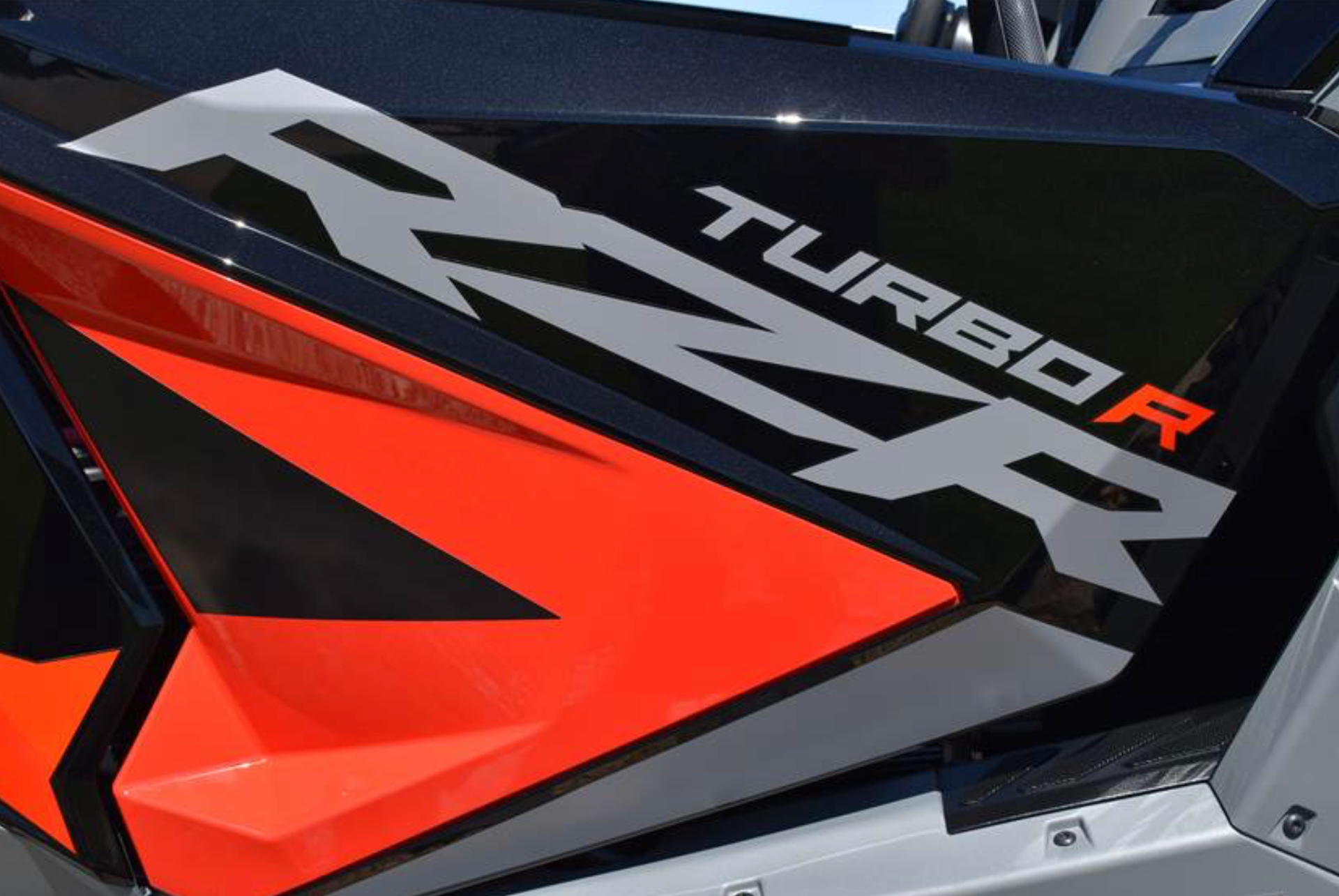2022 Polaris RZR Turbo R 4 Ultimate in Peru, Illinois - Photo 9