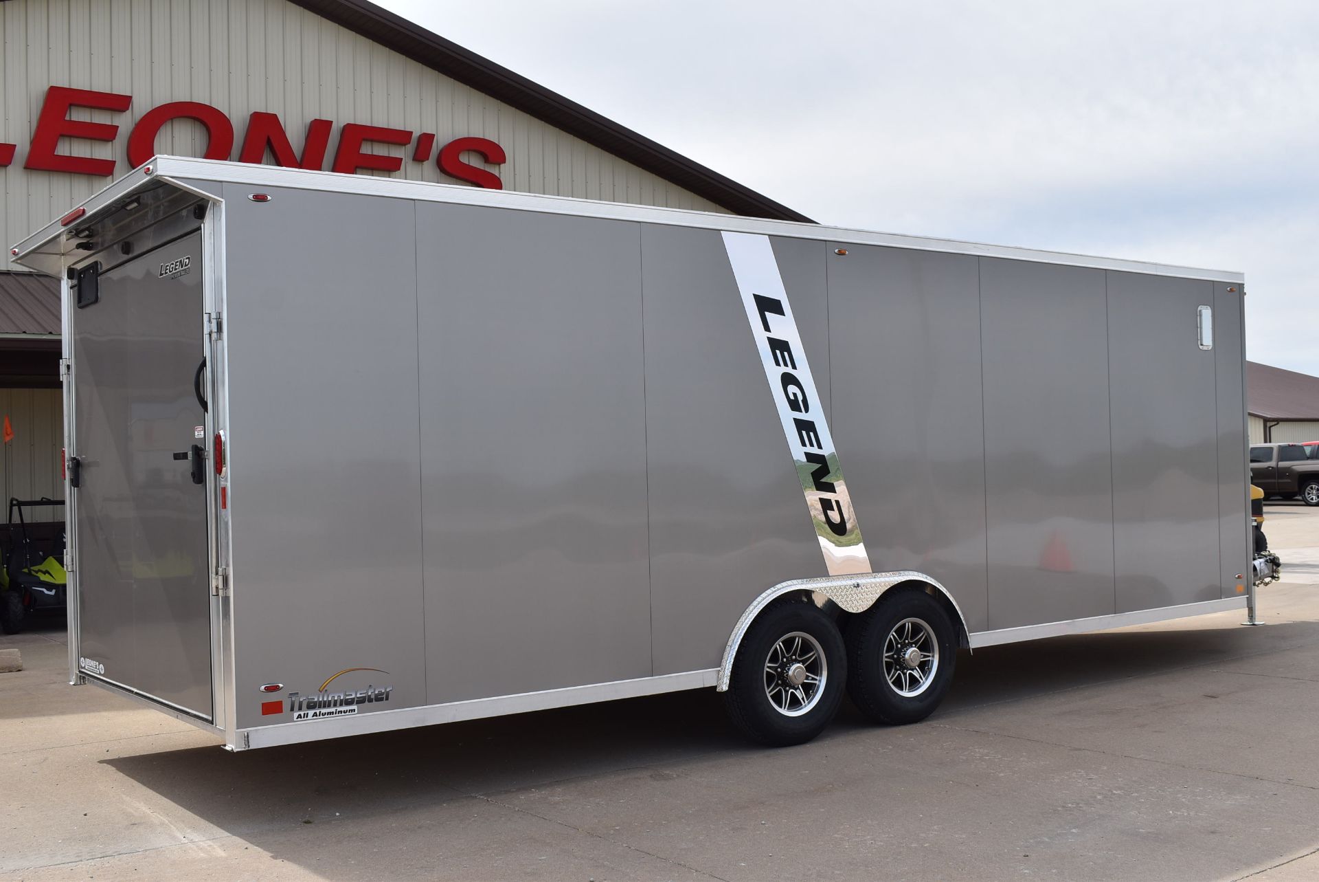 2025 Legend Premium Trailers TRAILMASTER V-NOSE 8.5X30 in Peru, Illinois - Photo 3