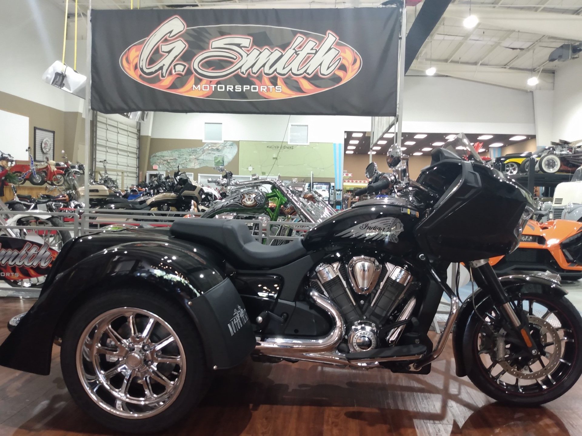 2022 Indian Motorcycle Challenger® Limited in Saint Rose, Louisiana - Photo 2