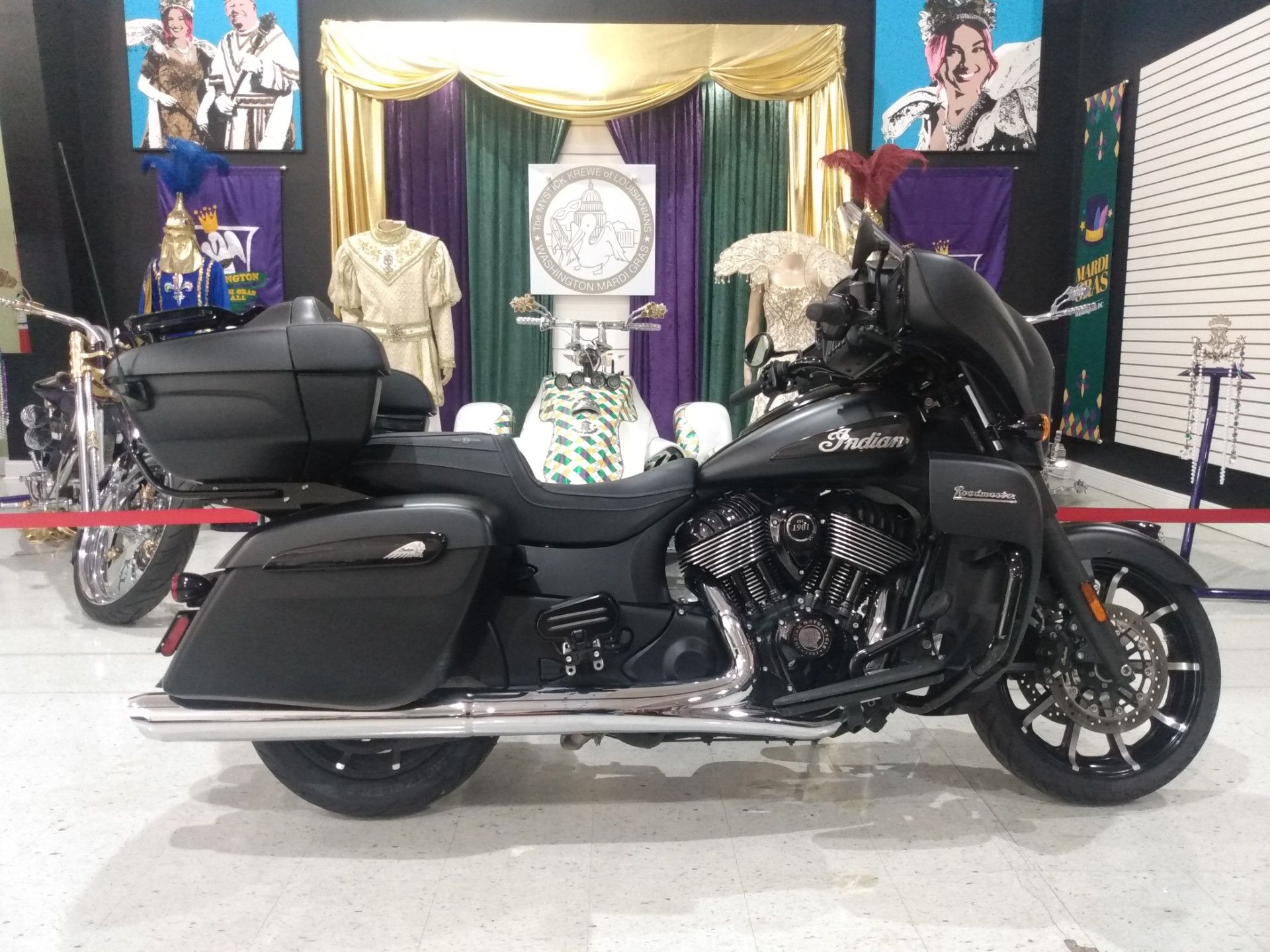 2022 Indian Motorcycle Roadmaster® Dark Horse® in Saint Rose, Louisiana - Photo 2