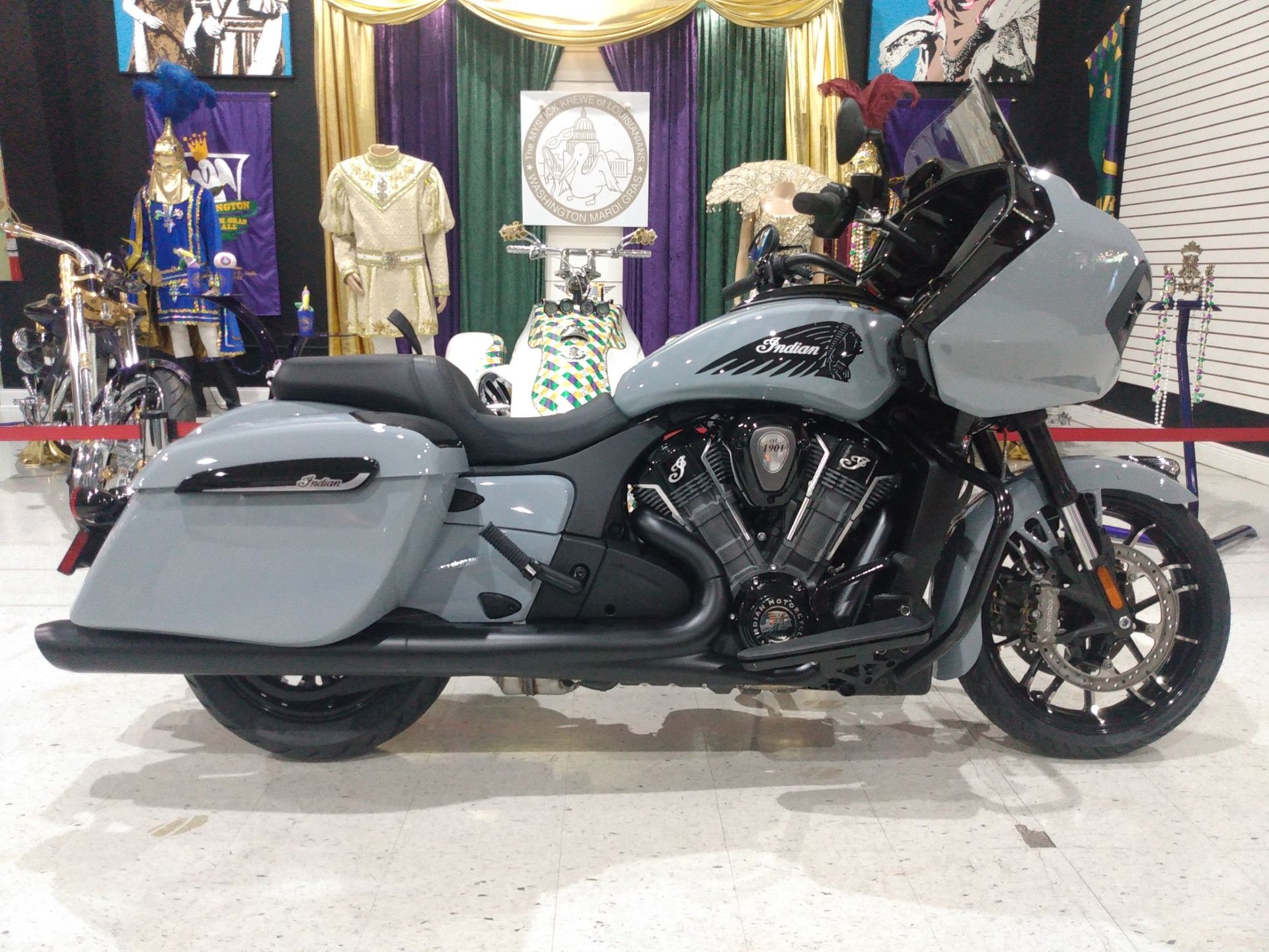 2024 Indian Motorcycle Challenger® Dark Horse® Icon with PowerBand Audio Package in Saint Rose, Louisiana - Photo 1