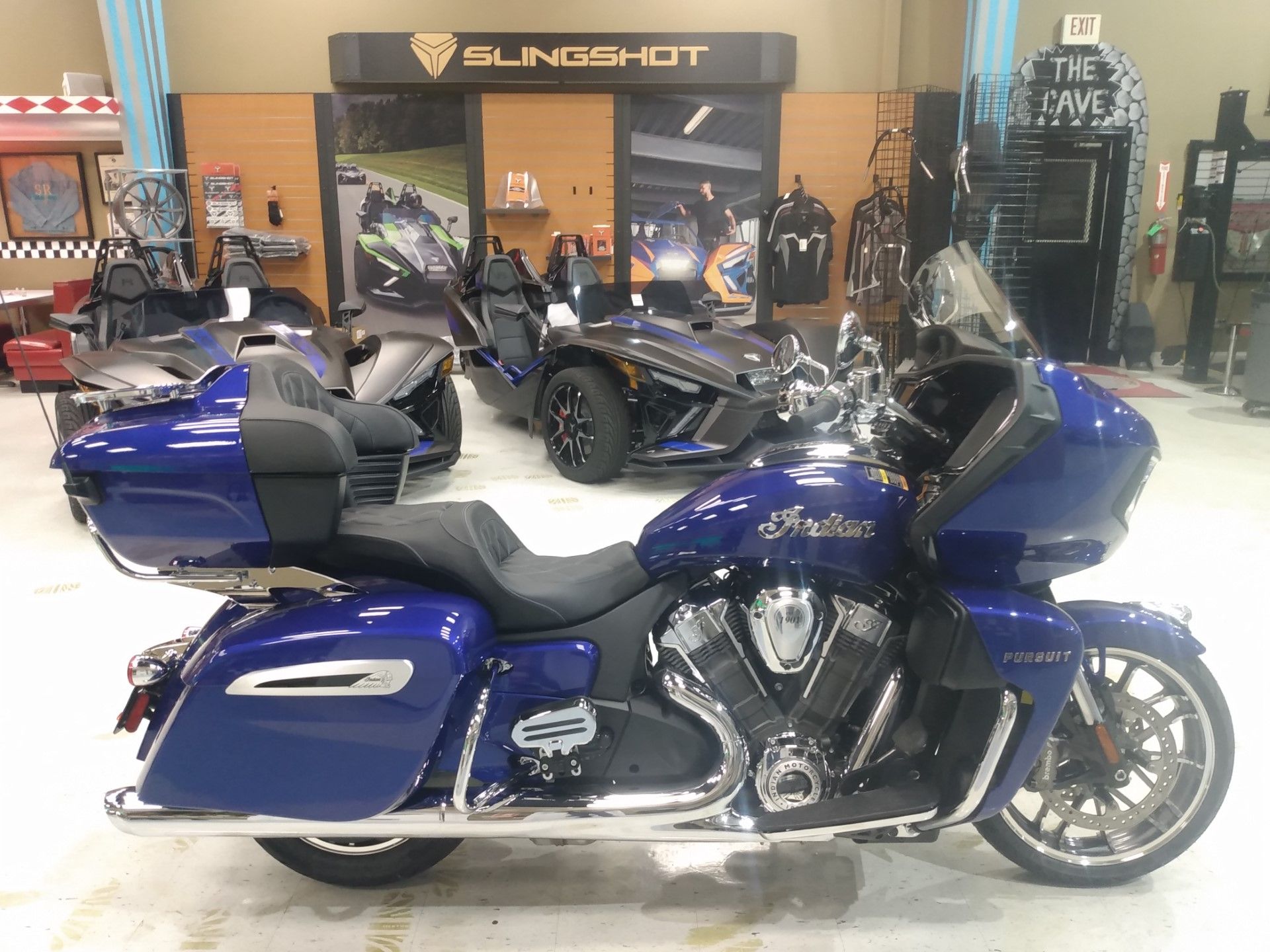 2023 Indian Motorcycle Pursuit® Limited with Premium Package in Saint Rose, Louisiana - Photo 2