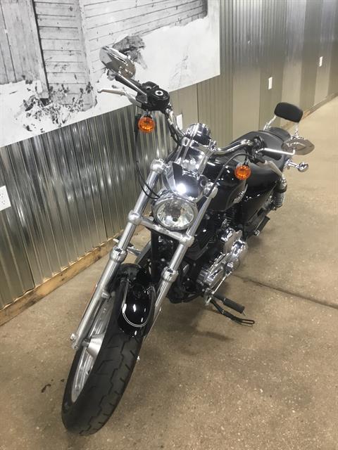 2016 Harley-Davidson 1200 Custom in Sheboygan, Wisconsin - Photo 5