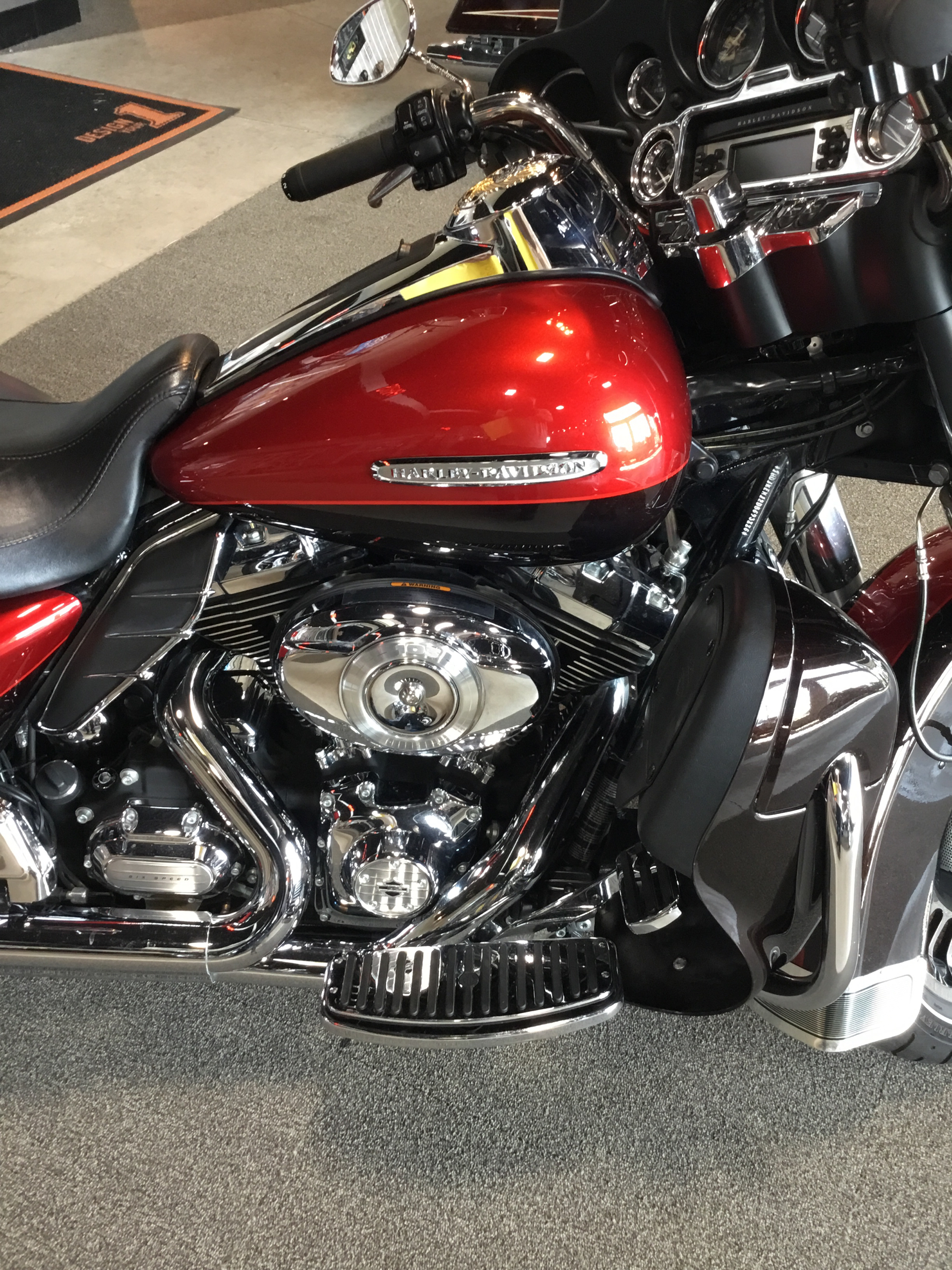 2013 Harley-Davidson Electra Glide® Ultra Limited in Sheboygan, Wisconsin - Photo 2