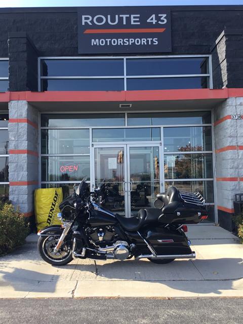 2017 Harley-Davidson Ultra Limited in Sheboygan, Wisconsin - Photo 1