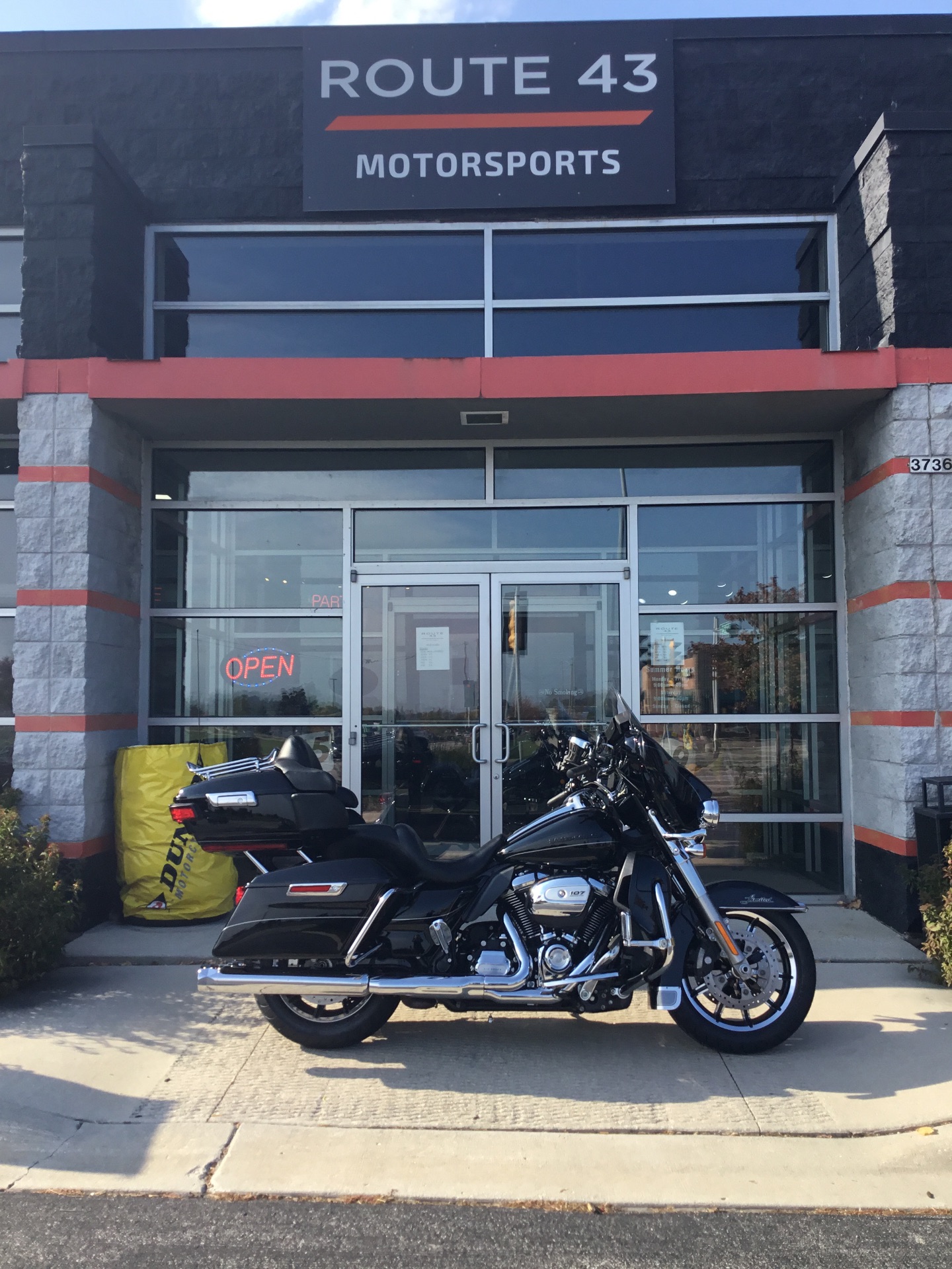 2017 Harley-Davidson Ultra Limited in Sheboygan, Wisconsin - Photo 2