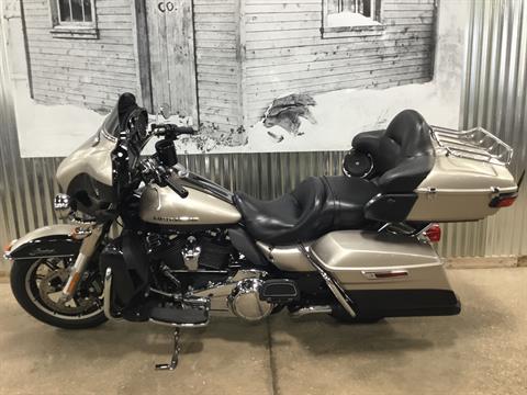 2018 Harley-Davidson Ultra Limited in Sheboygan, Wisconsin - Photo 2