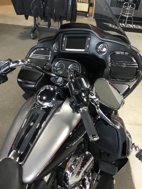 2016 Harley-Davidson Road Glide® Ultra in Sheboygan, Wisconsin - Photo 3