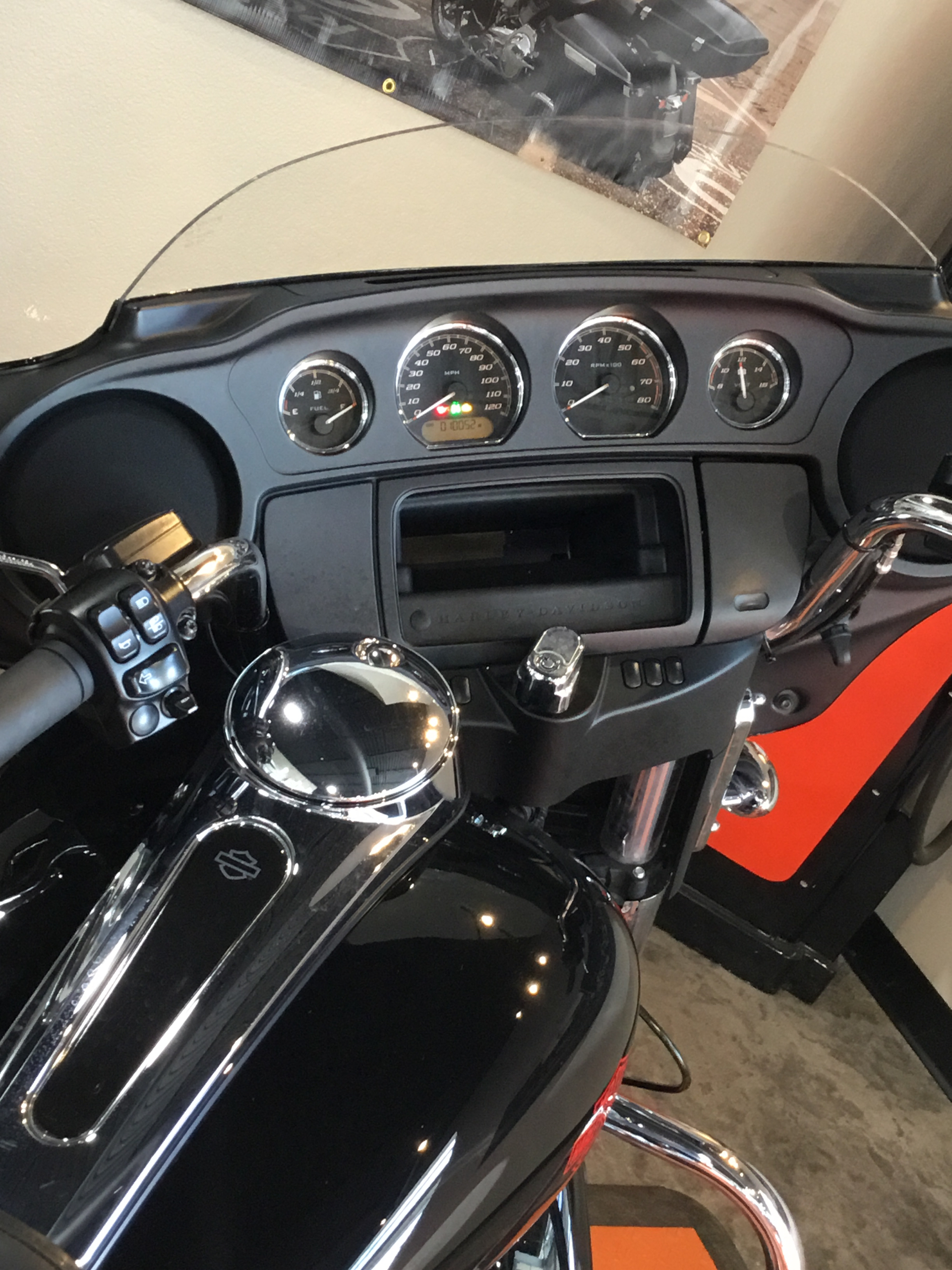 2020 Harley-Davidson Electra Glide® Standard in Sheboygan, Wisconsin - Photo 7