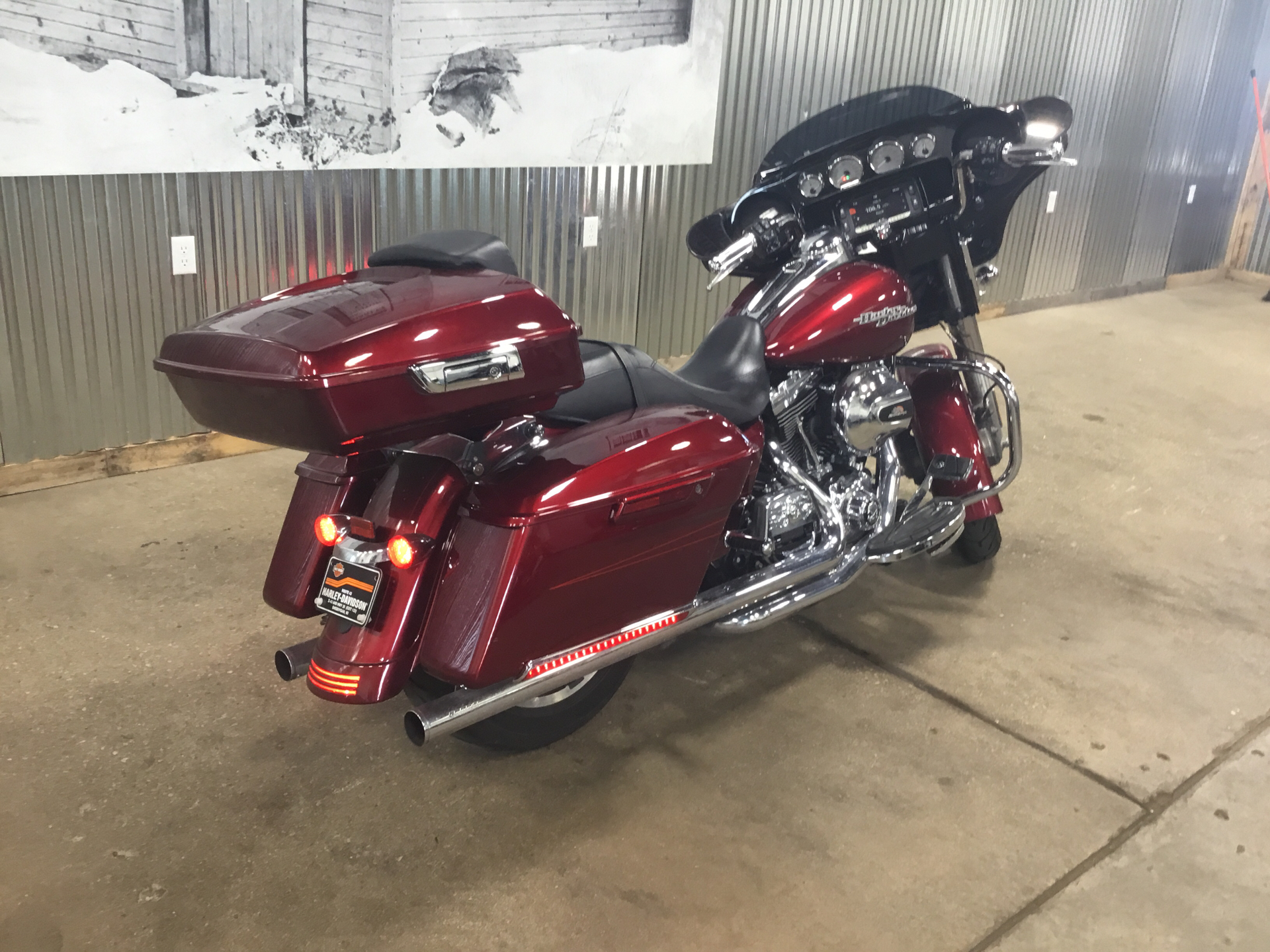 2016 Harley-Davidson Street Glide® Special in Sheboygan, Wisconsin - Photo 9