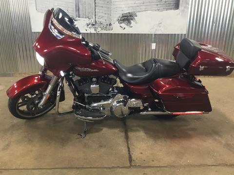 2016 Harley-Davidson Street Glide® Special in Sheboygan, Wisconsin - Photo 4