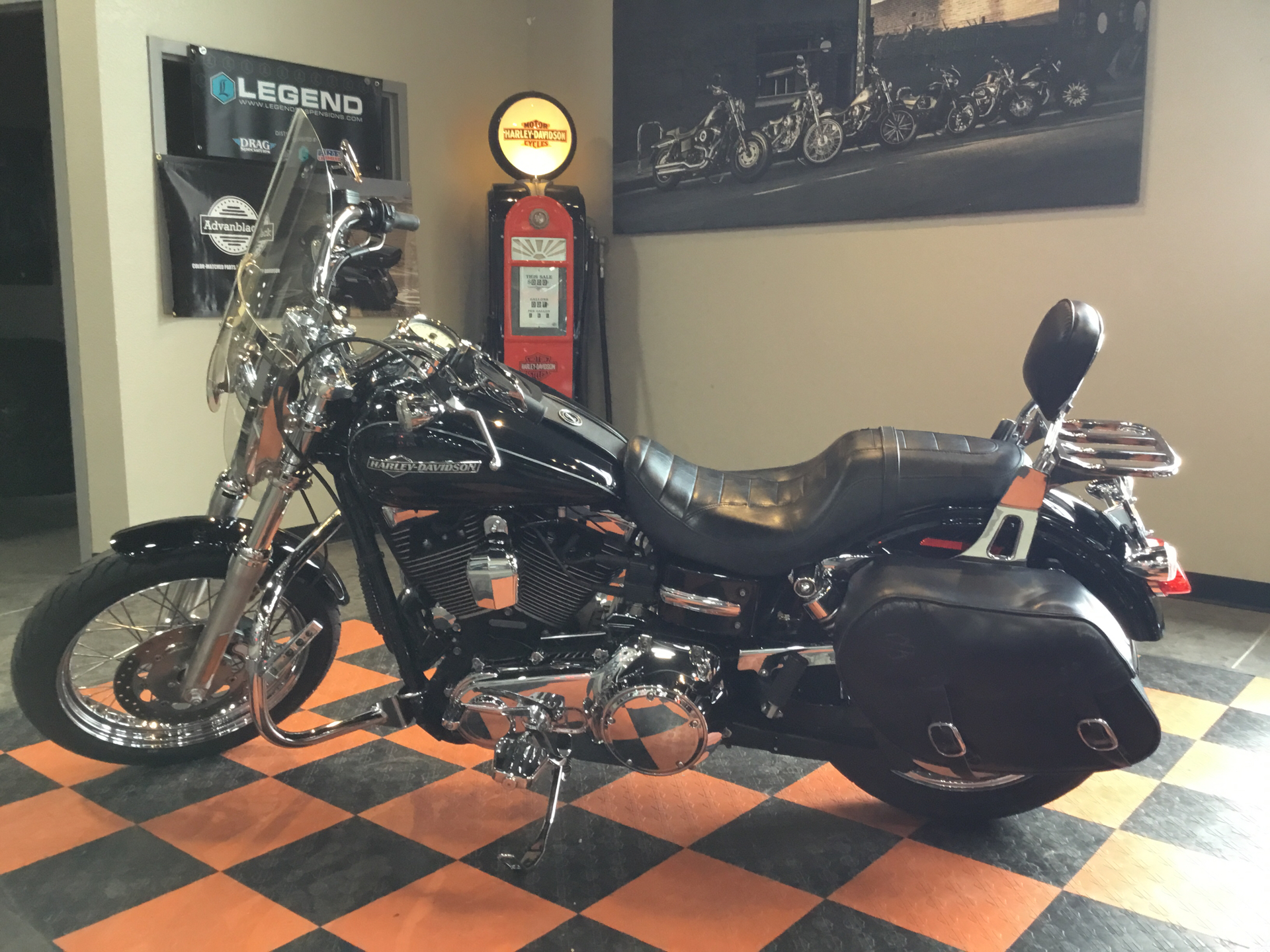 2011 Harley-Davidson Dyna® Super Glide® Custom in Sheboygan, Wisconsin - Photo 2