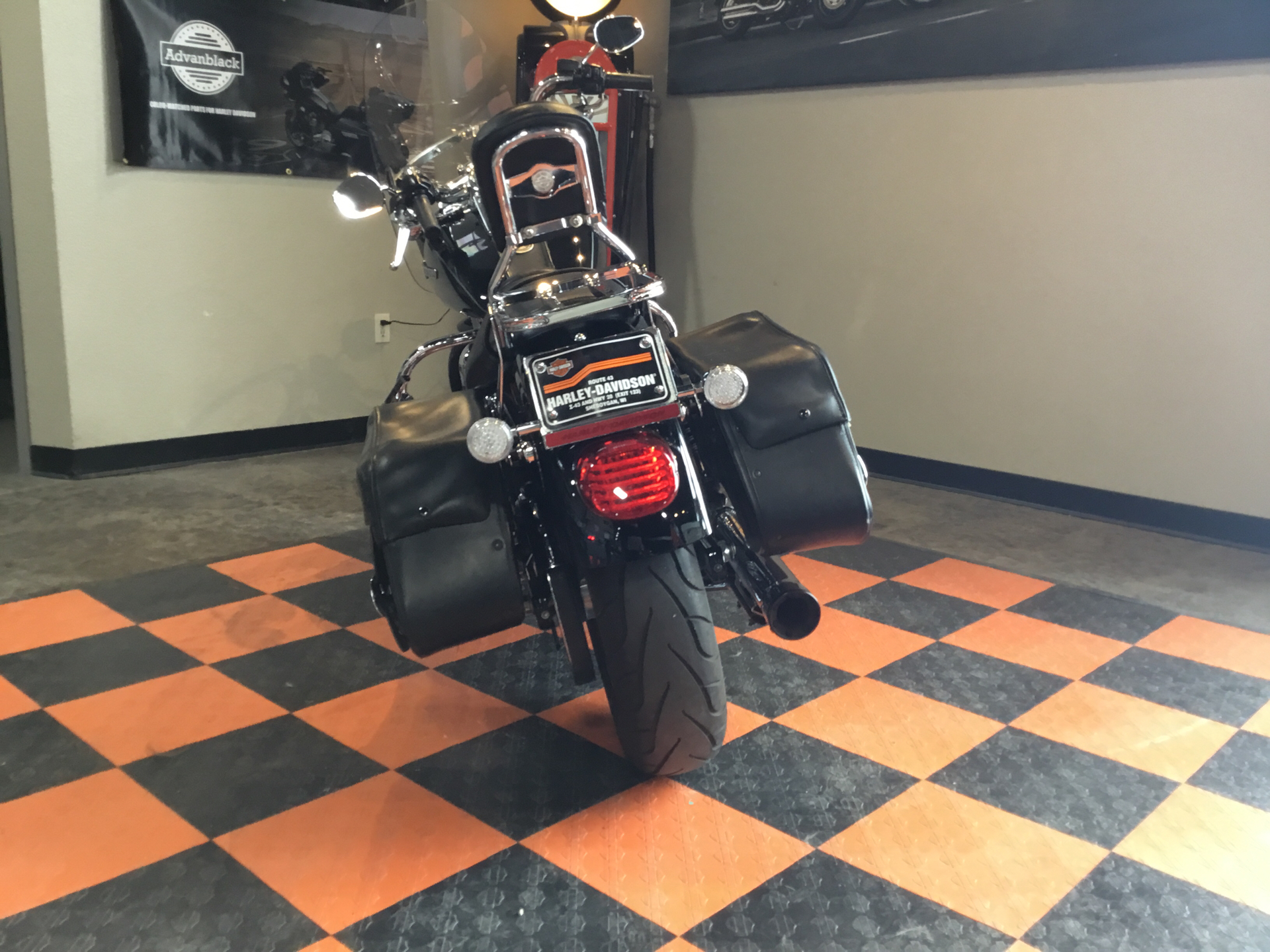 2011 Harley-Davidson Dyna® Super Glide® Custom in Sheboygan, Wisconsin - Photo 4