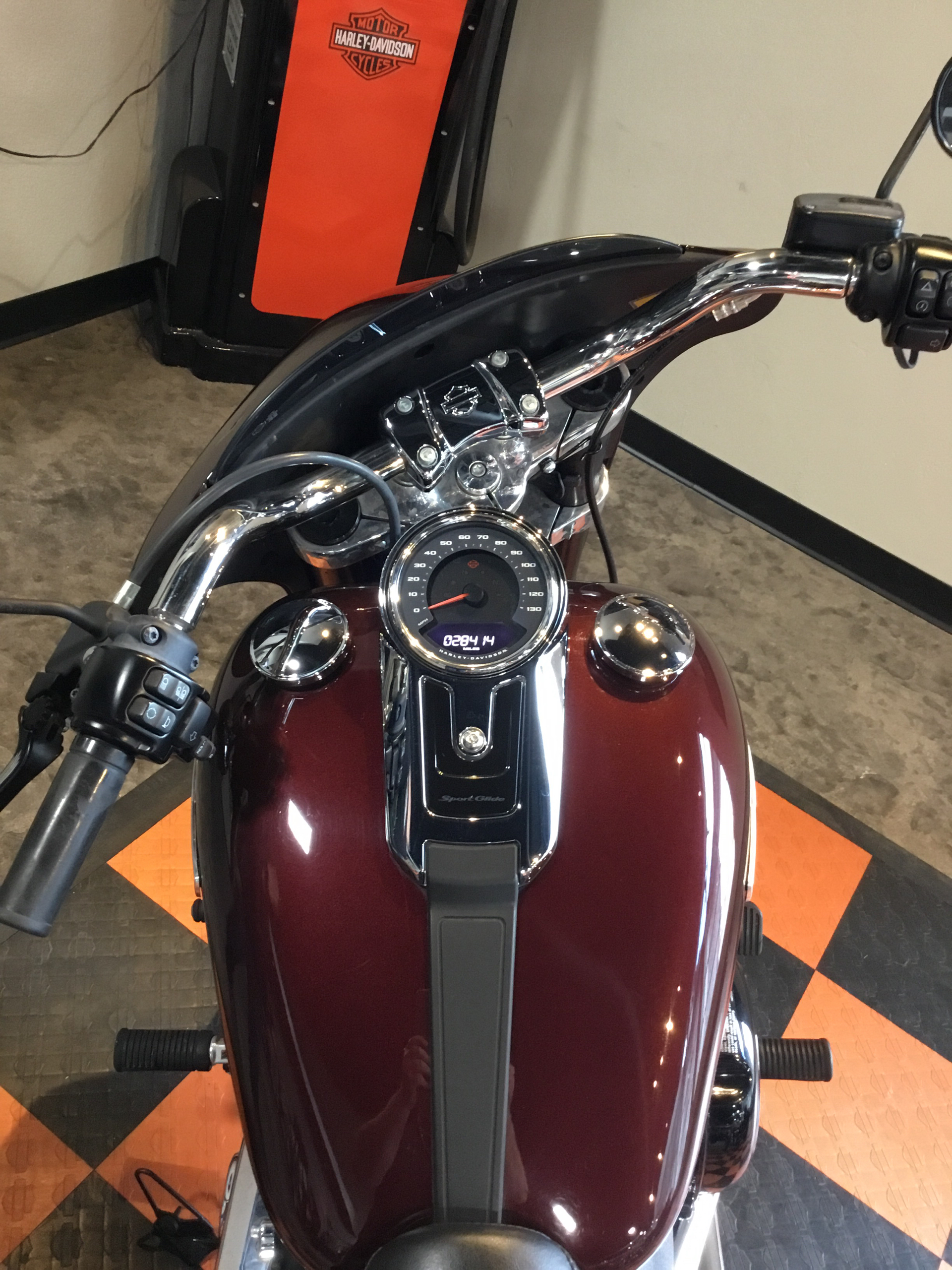 2018 Harley-Davidson Sport Glide® in Sheboygan, Wisconsin - Photo 6