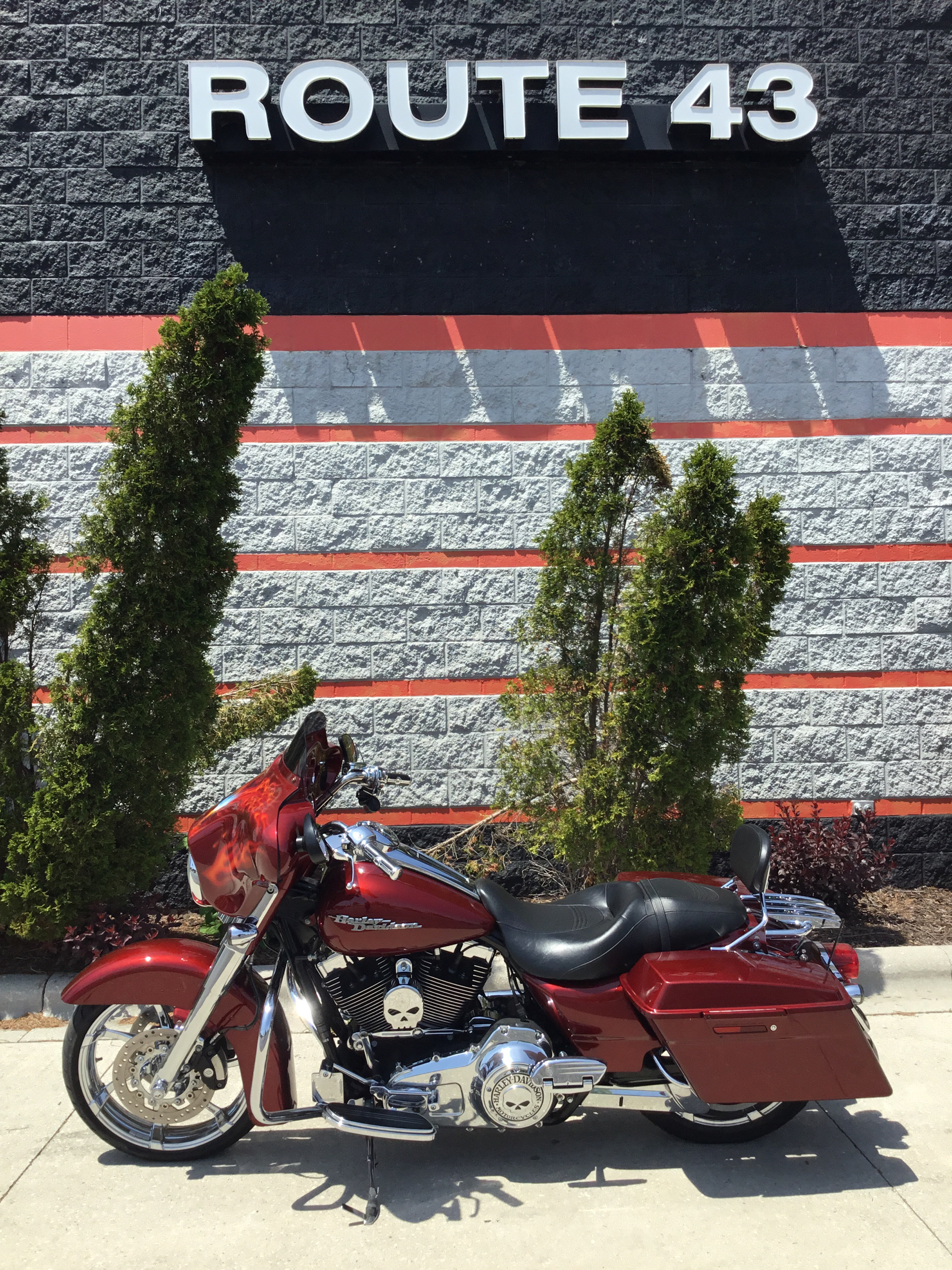 2009 Harley-Davidson Street Glide® in Sheboygan, Wisconsin - Photo 2