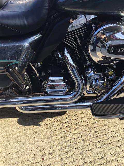 2015 Harley-Davidson Electra Glide® Ultra Classic® Low in Sheboygan, Wisconsin - Photo 6