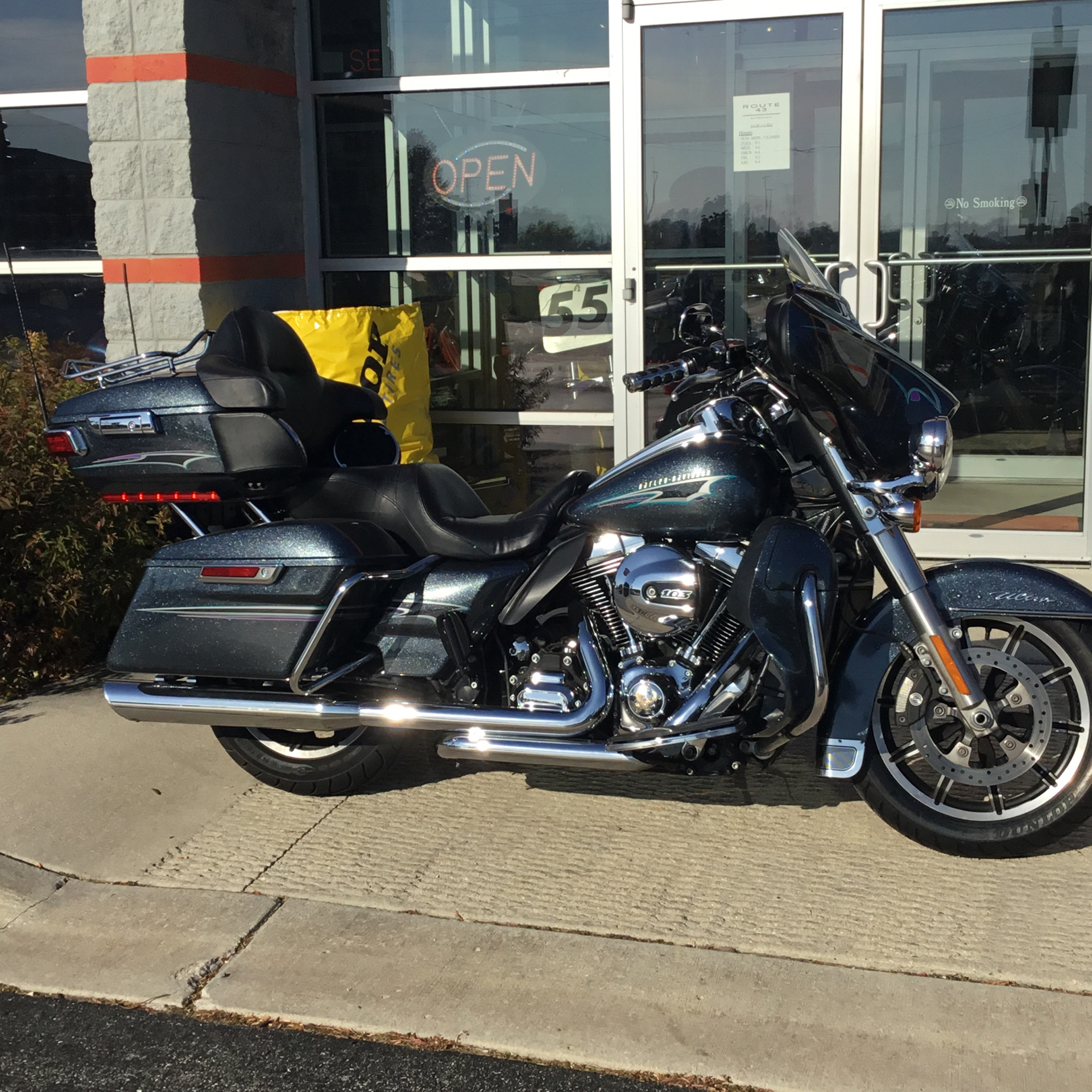 2015 Harley-Davidson Electra Glide® Ultra Classic® Low in Sheboygan, Wisconsin - Photo 22