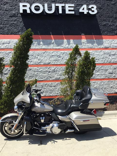 2018 Harley-Davidson Ultra Limited in Sheboygan, Wisconsin - Photo 2