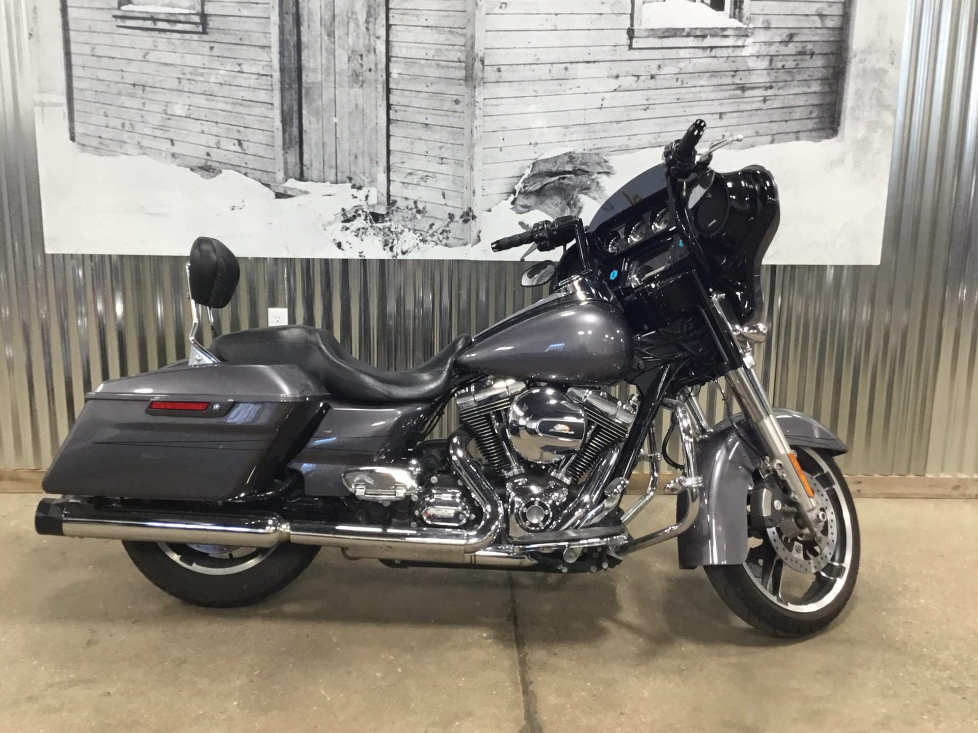 2015 Harley-Davidson Street Glide® Special in Sheboygan, Wisconsin - Photo 3