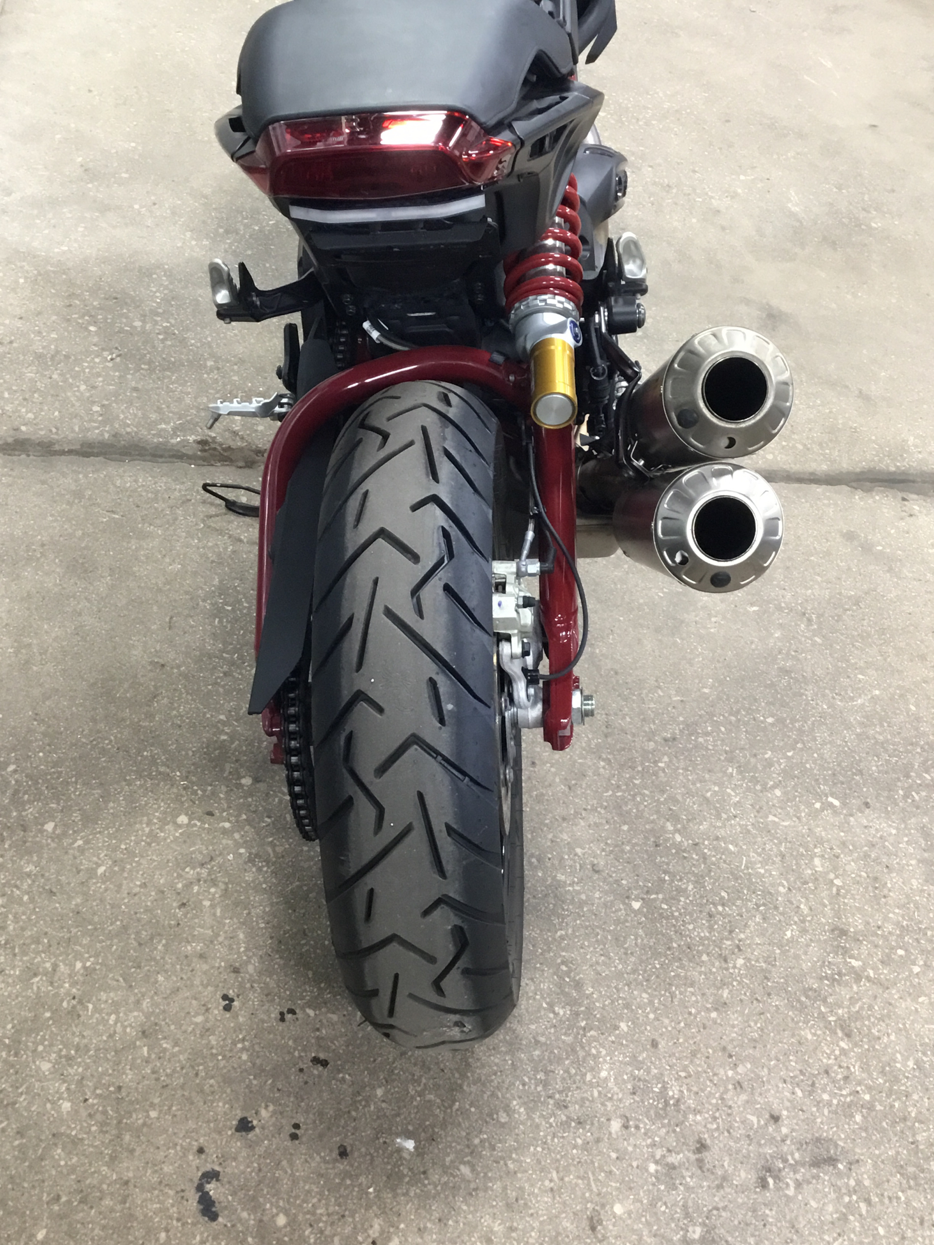 2019 Indian Motorcycle FTR™ 1200 S in Sheboygan, Wisconsin - Photo 10