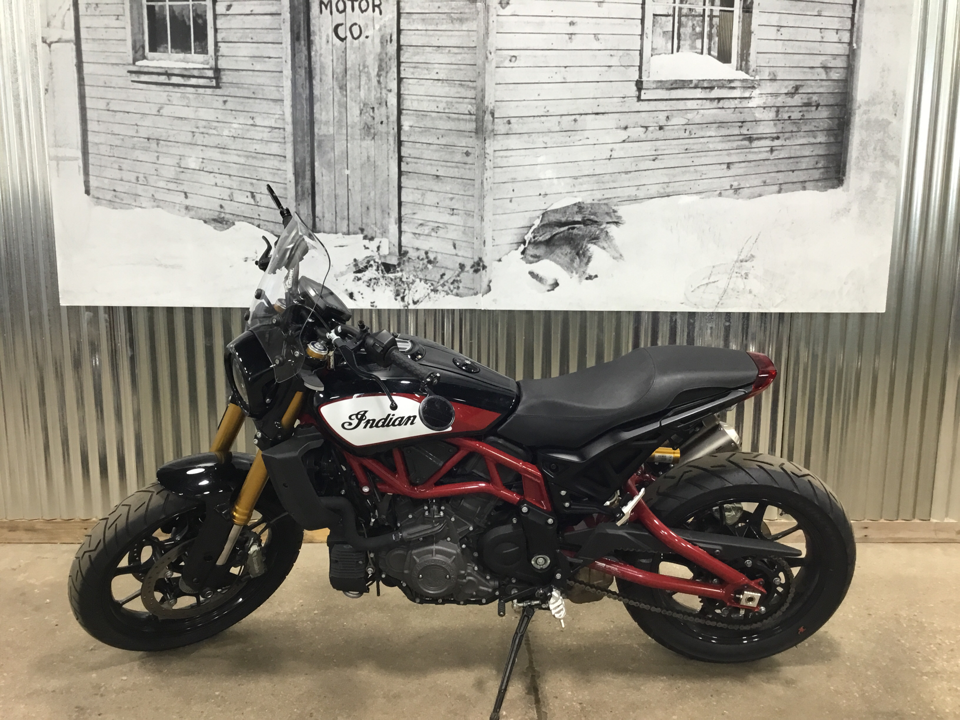 2019 Indian Motorcycle FTR™ 1200 S in Sheboygan, Wisconsin - Photo 2