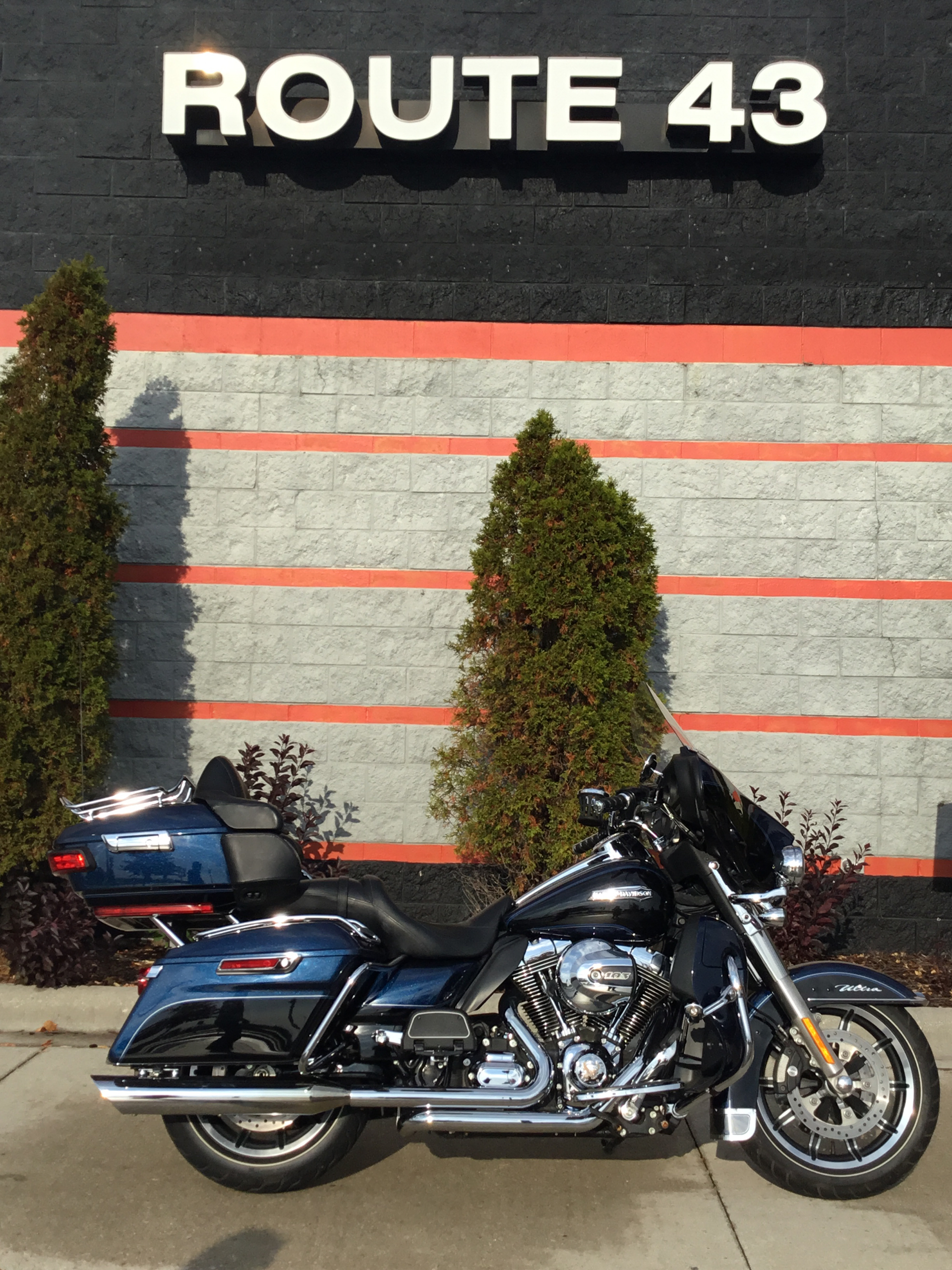 2014 Harley-Davidson Electra Glide® Ultra Classic® in Sheboygan, Wisconsin - Photo 2