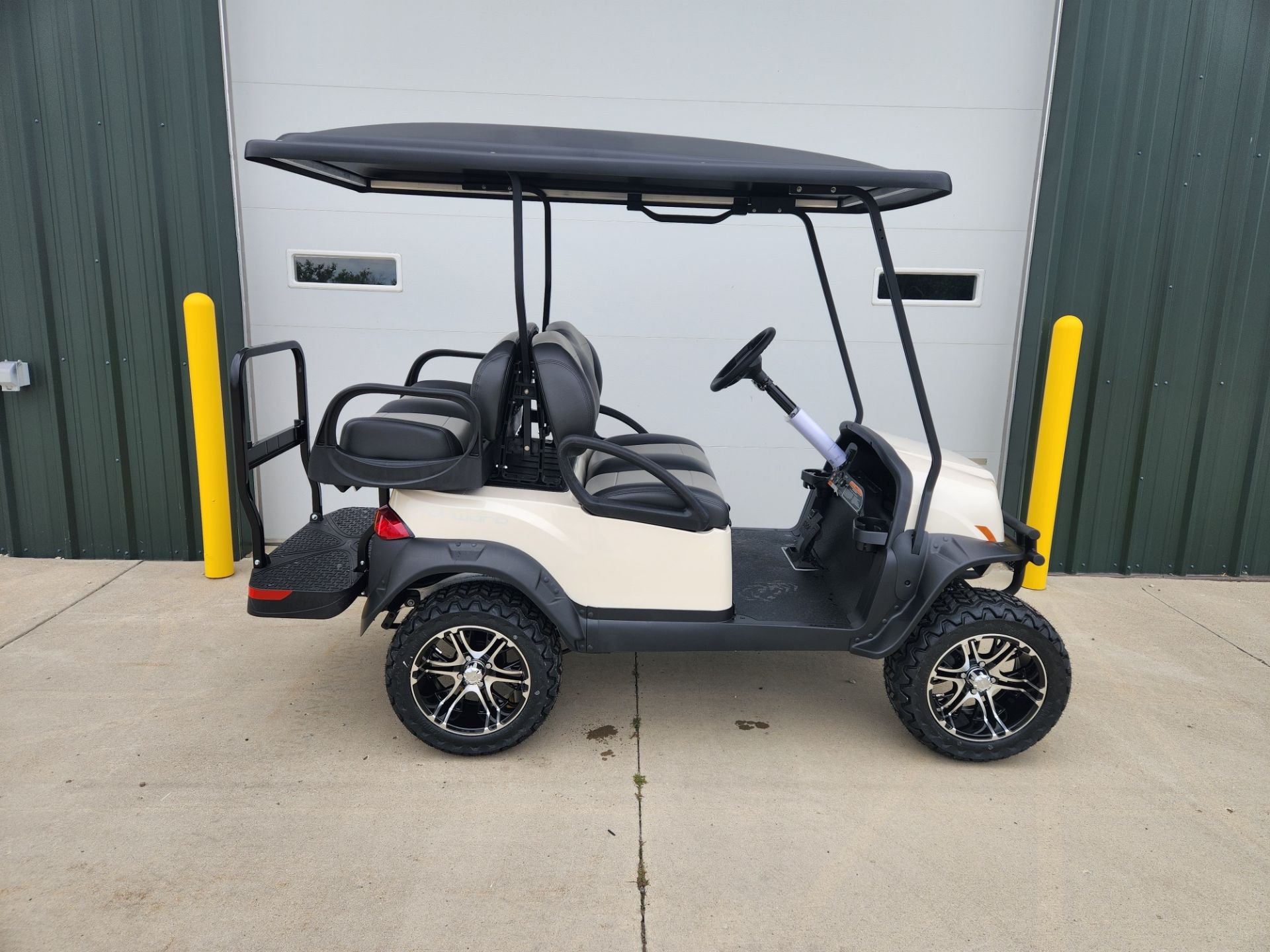 2025 Club Car Onward Lifted 4 Passenger Gas in Devils Lake, North Dakota