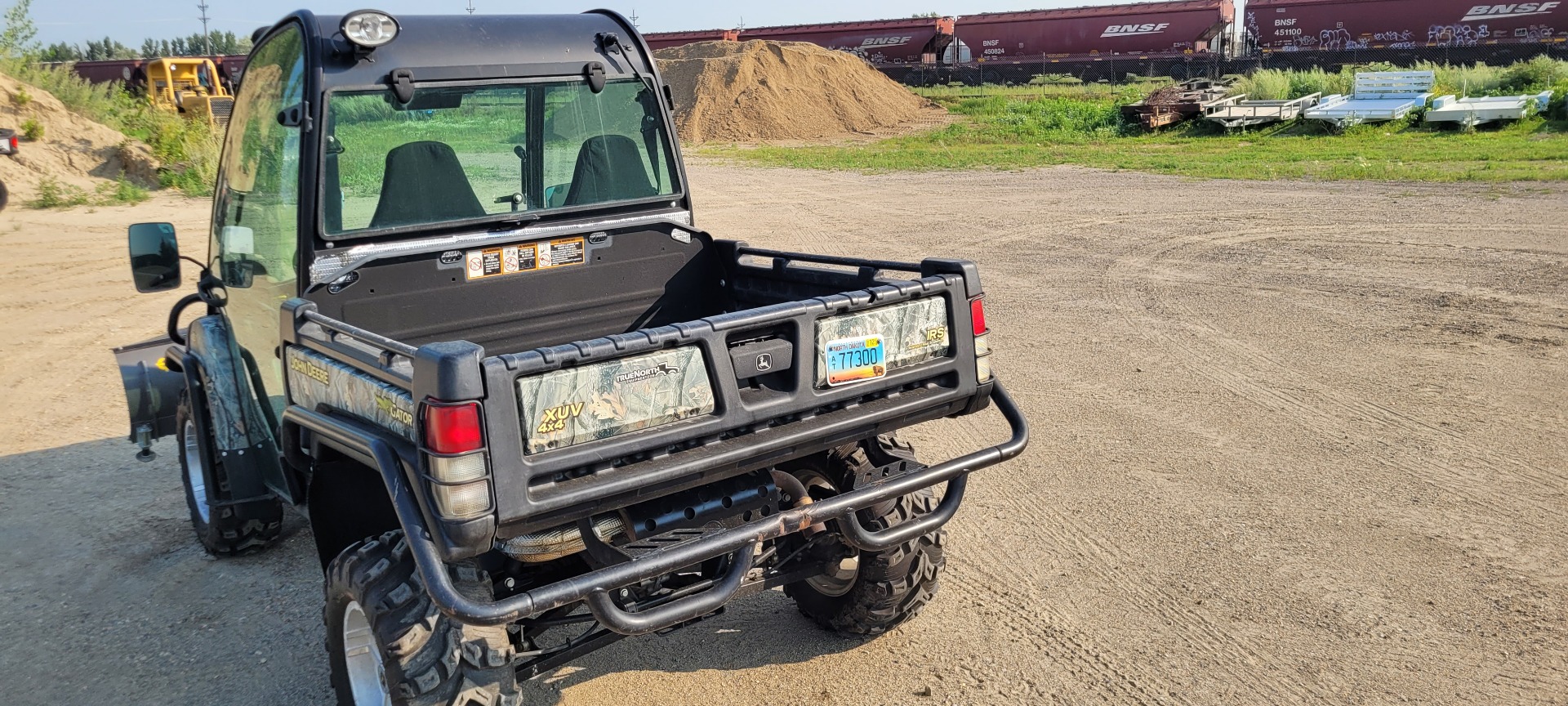 2011 John Deere Gator™ XUV 825i in Devils Lake, North Dakota - Photo 4