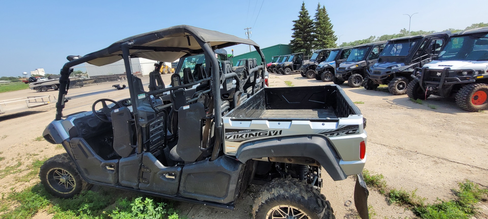 2015 Yamaha Viking VI EPS SE in Devils Lake, North Dakota - Photo 2