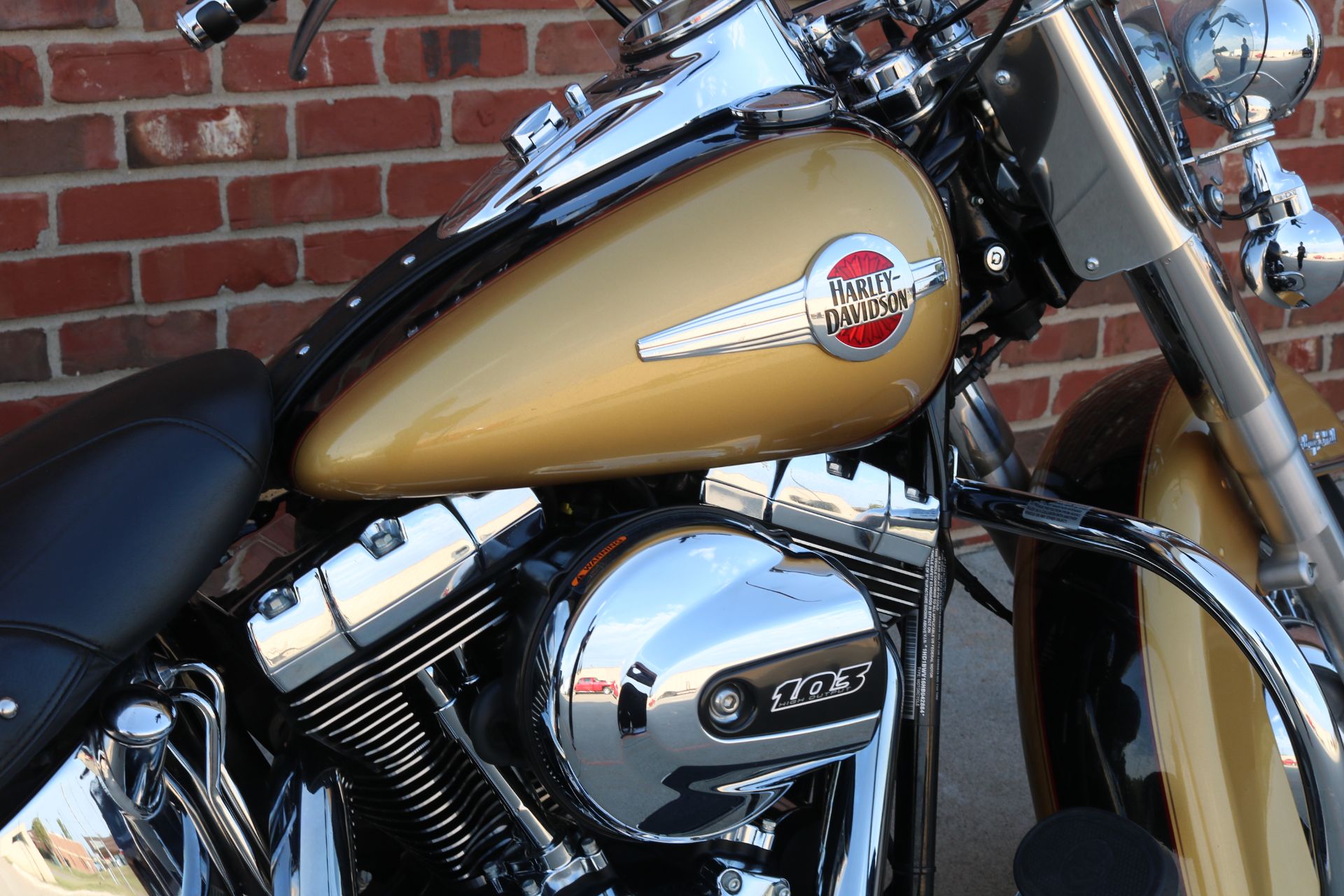 2017 Harley-Davidson Heritage Softail® Classic in Ames, Iowa - Photo 9