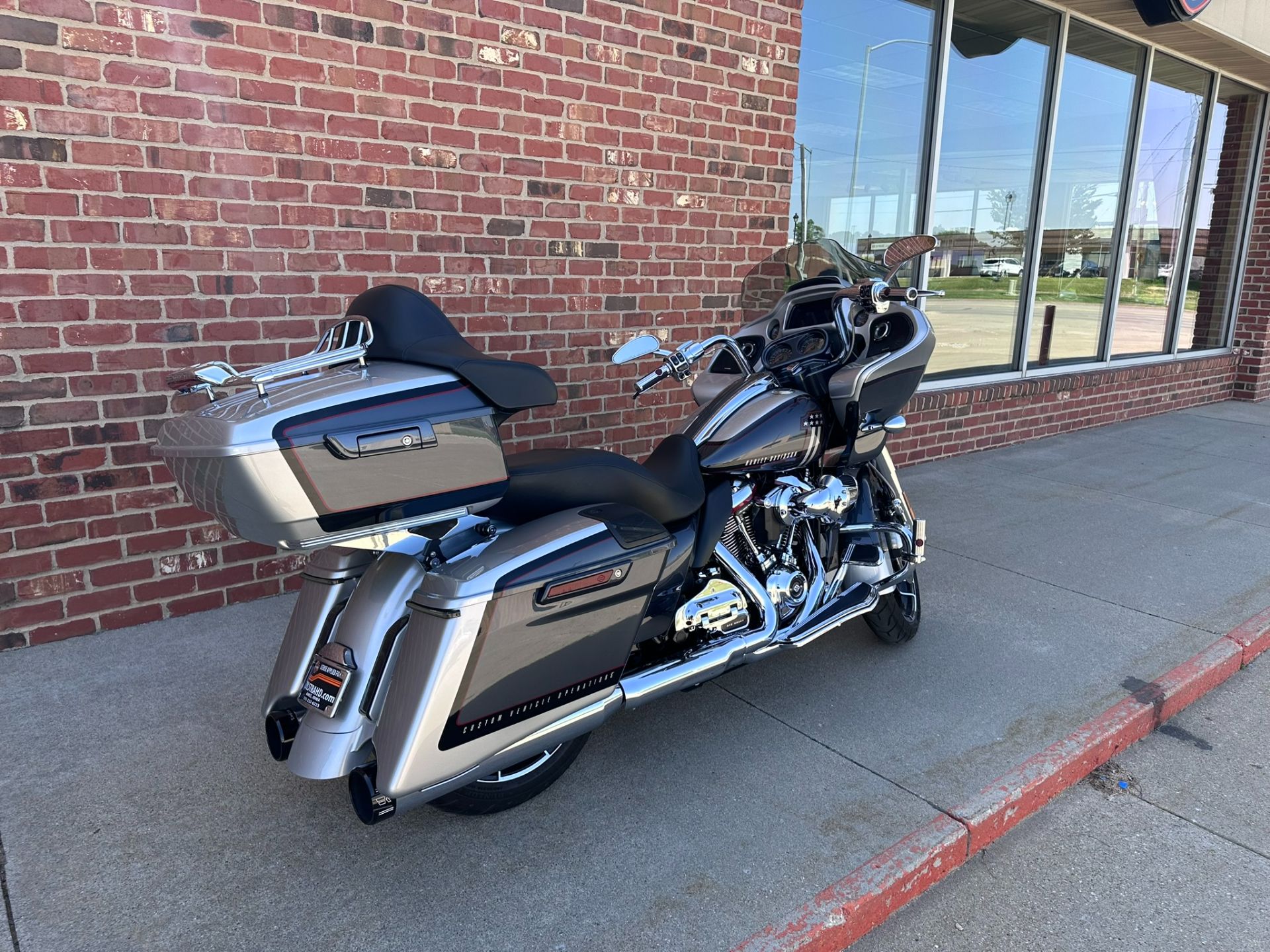 2019 Harley-Davidson CVO™ Road Glide® in Ames, Iowa - Photo 3