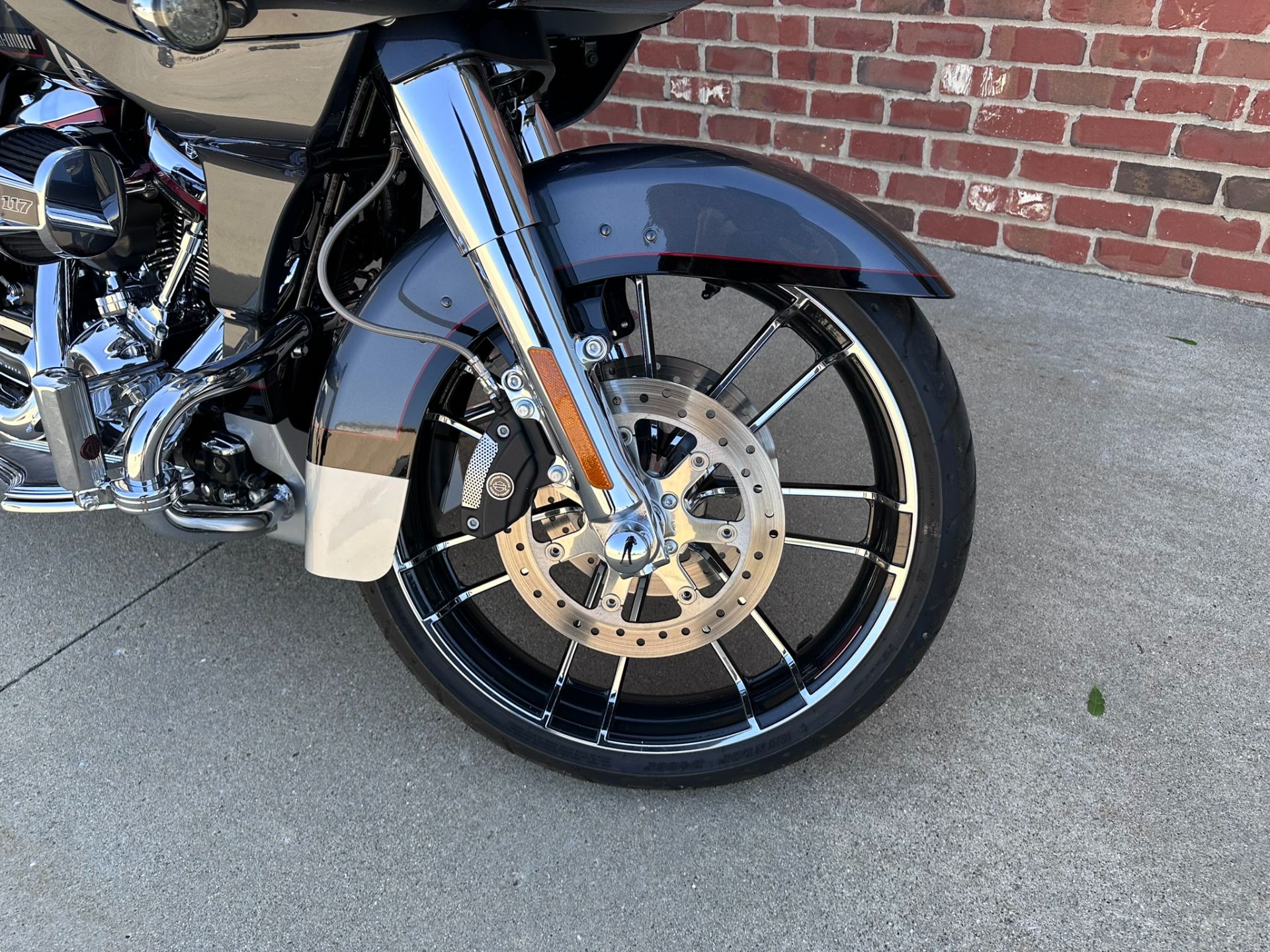 2019 Harley-Davidson CVO™ Road Glide® in Ames, Iowa - Photo 8