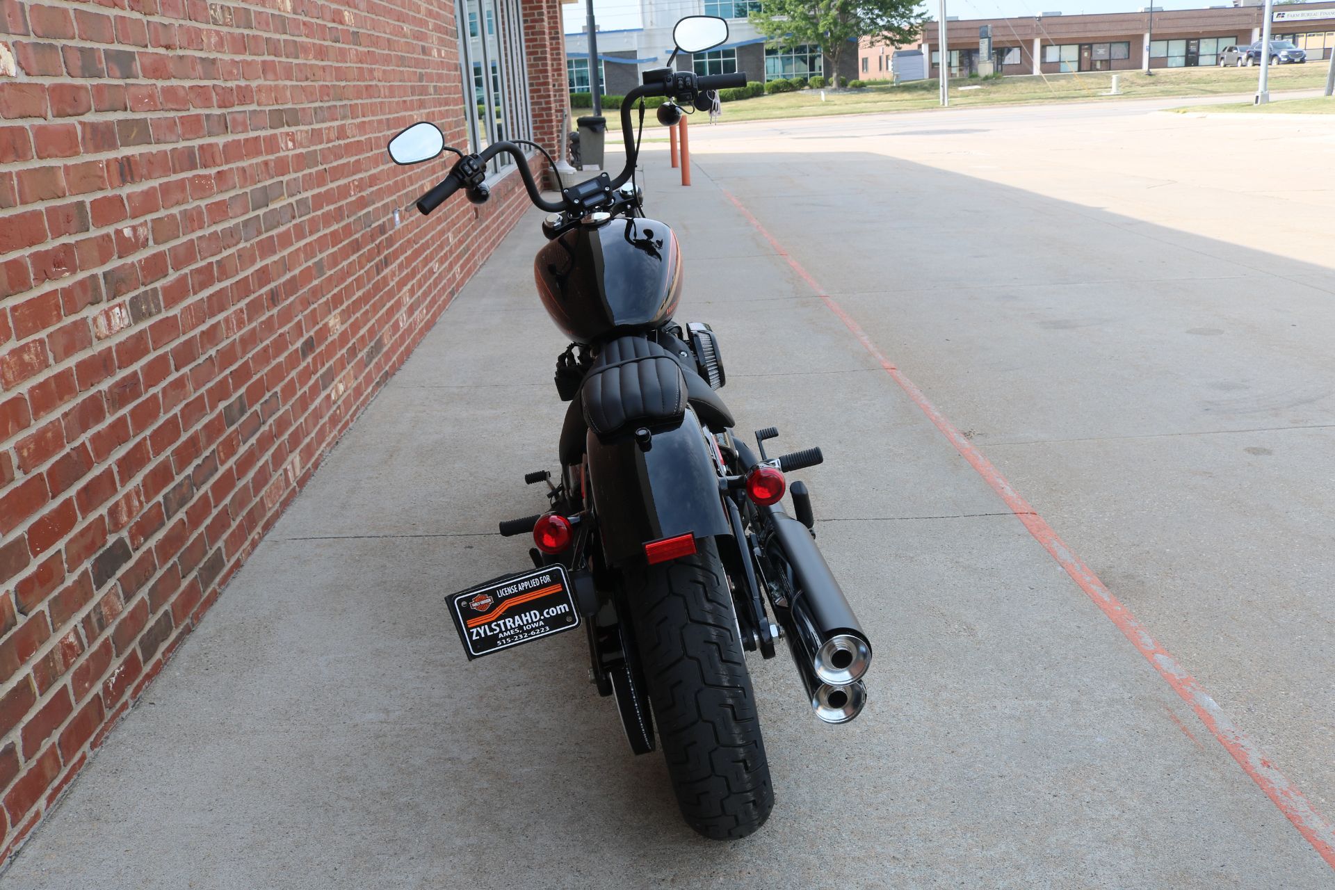 2023 Harley-Davidson Street Bob® 114 in Ames, Iowa - Photo 2