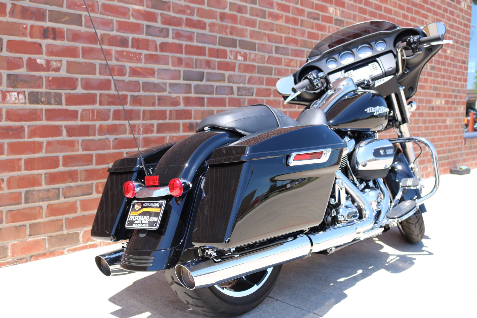 2020 Harley-Davidson Street Glide® in Ames, Iowa - Photo 10